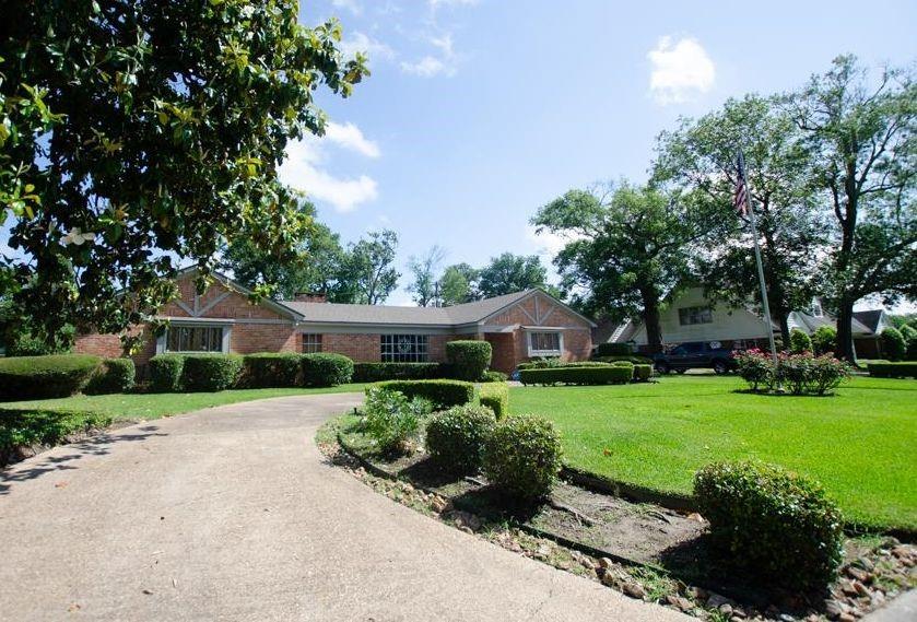 3590 Brentwood Drive — photo