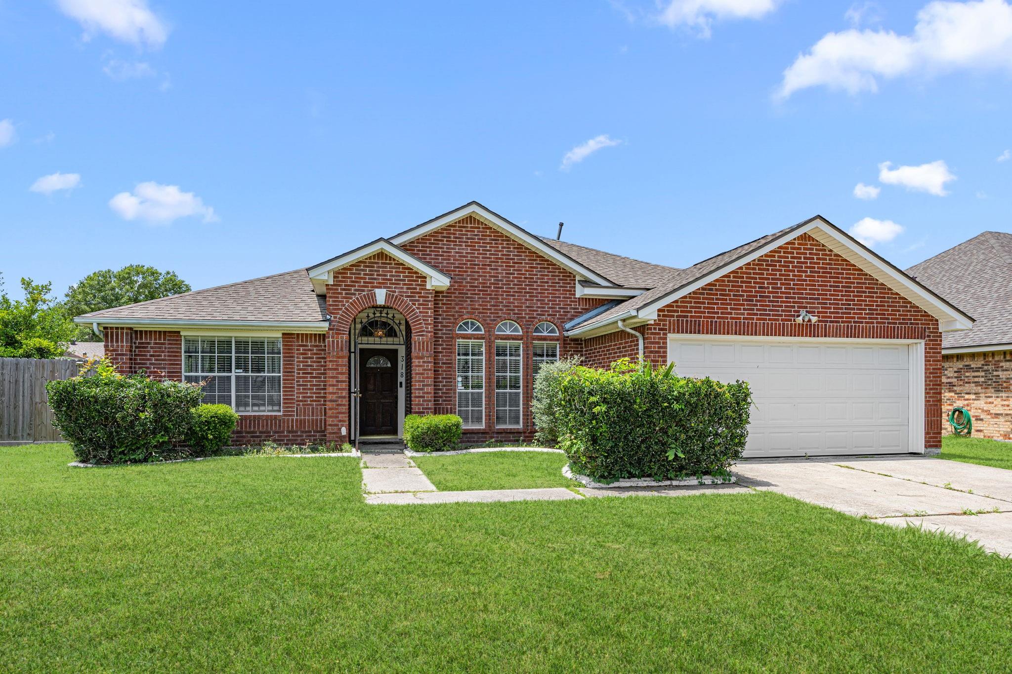 318 Breeze Park Drive — photo