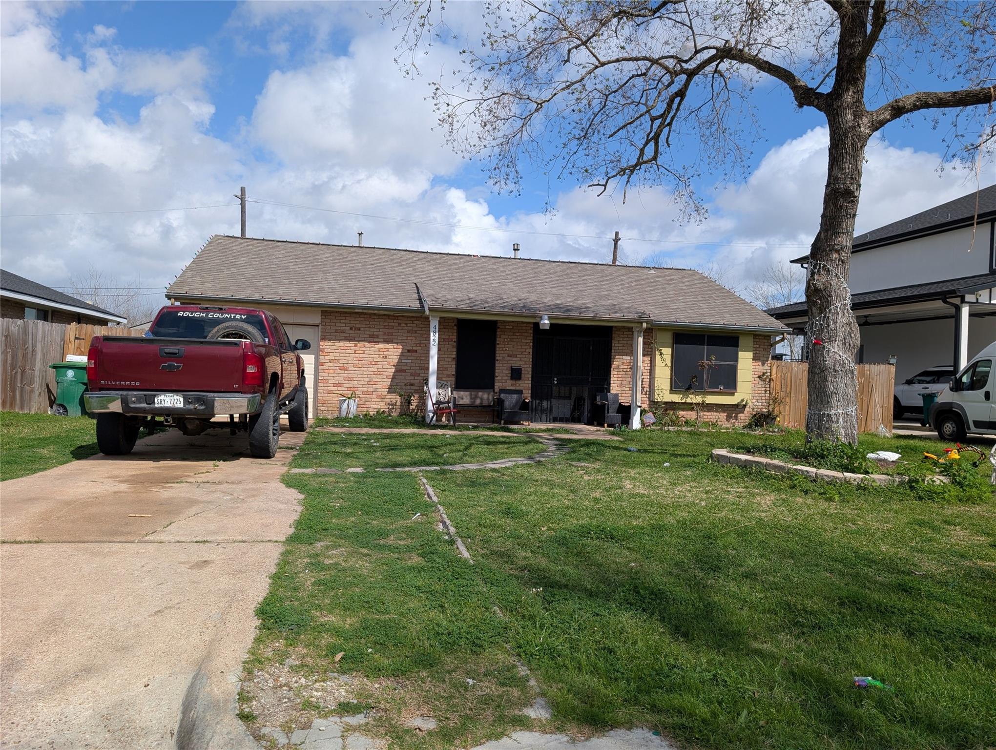 4822 Dalmatian Drive — photo