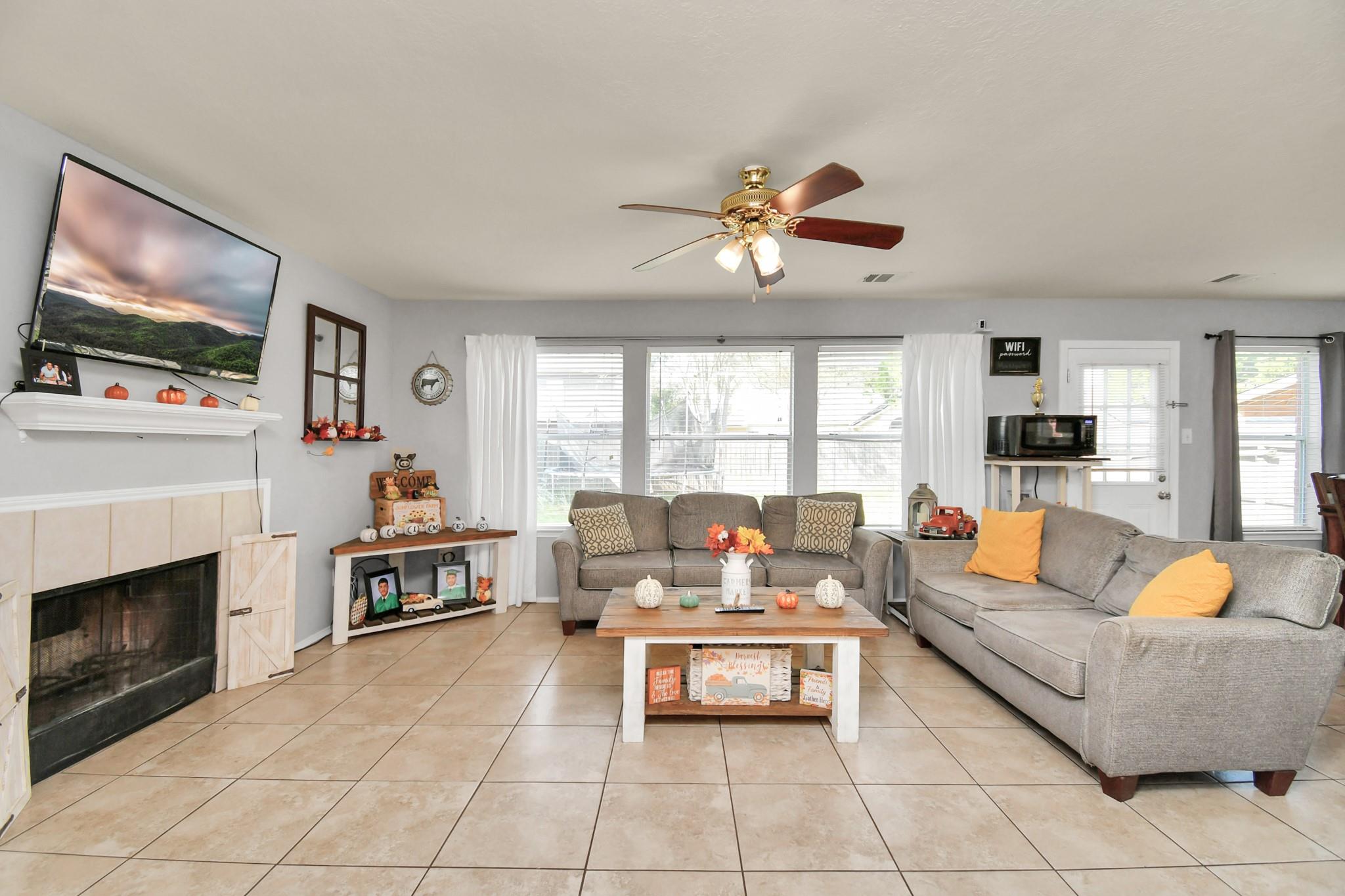 803 N Vista Drive — photo