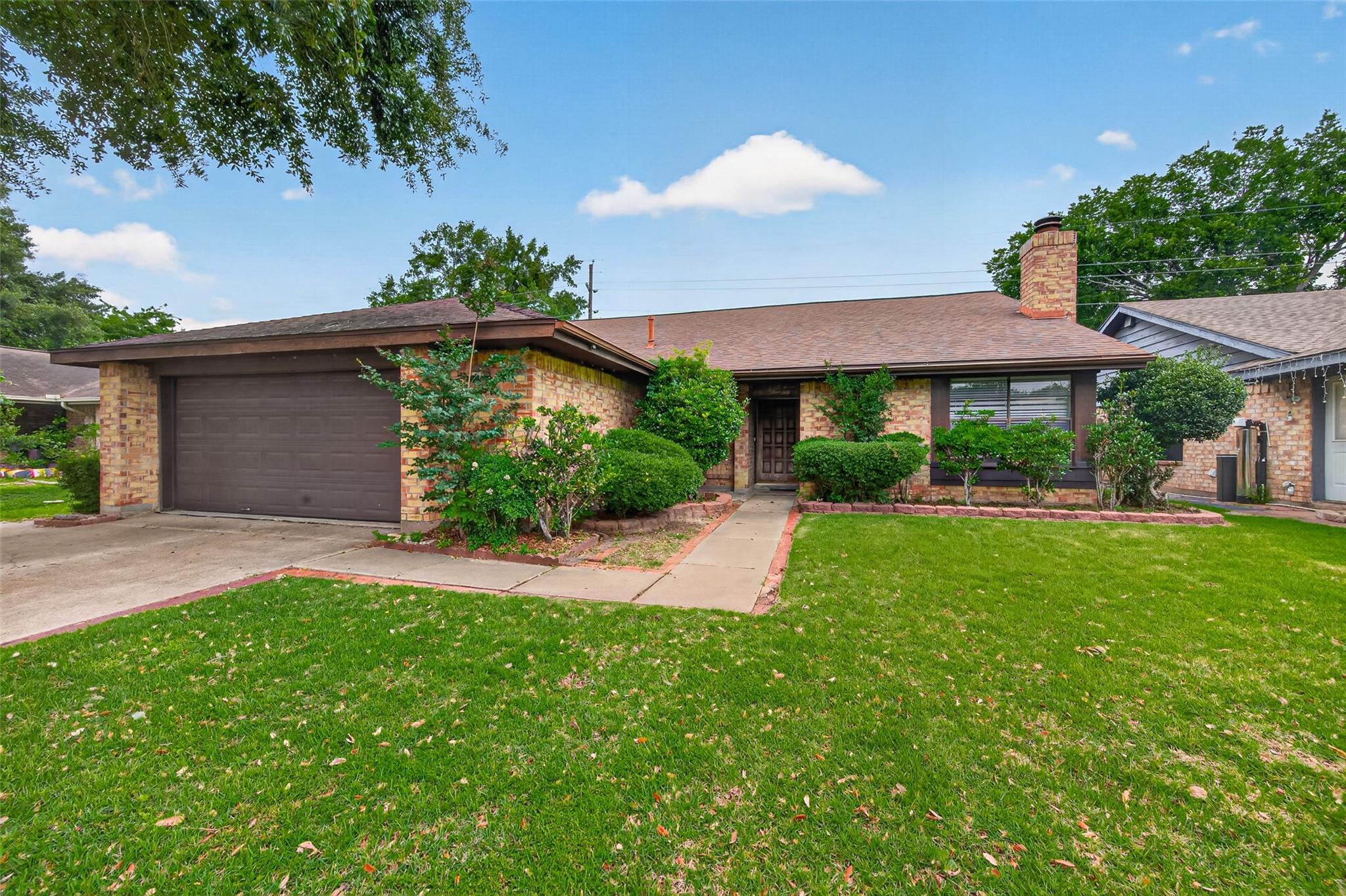 2215 Fort Laramie Drive — photo