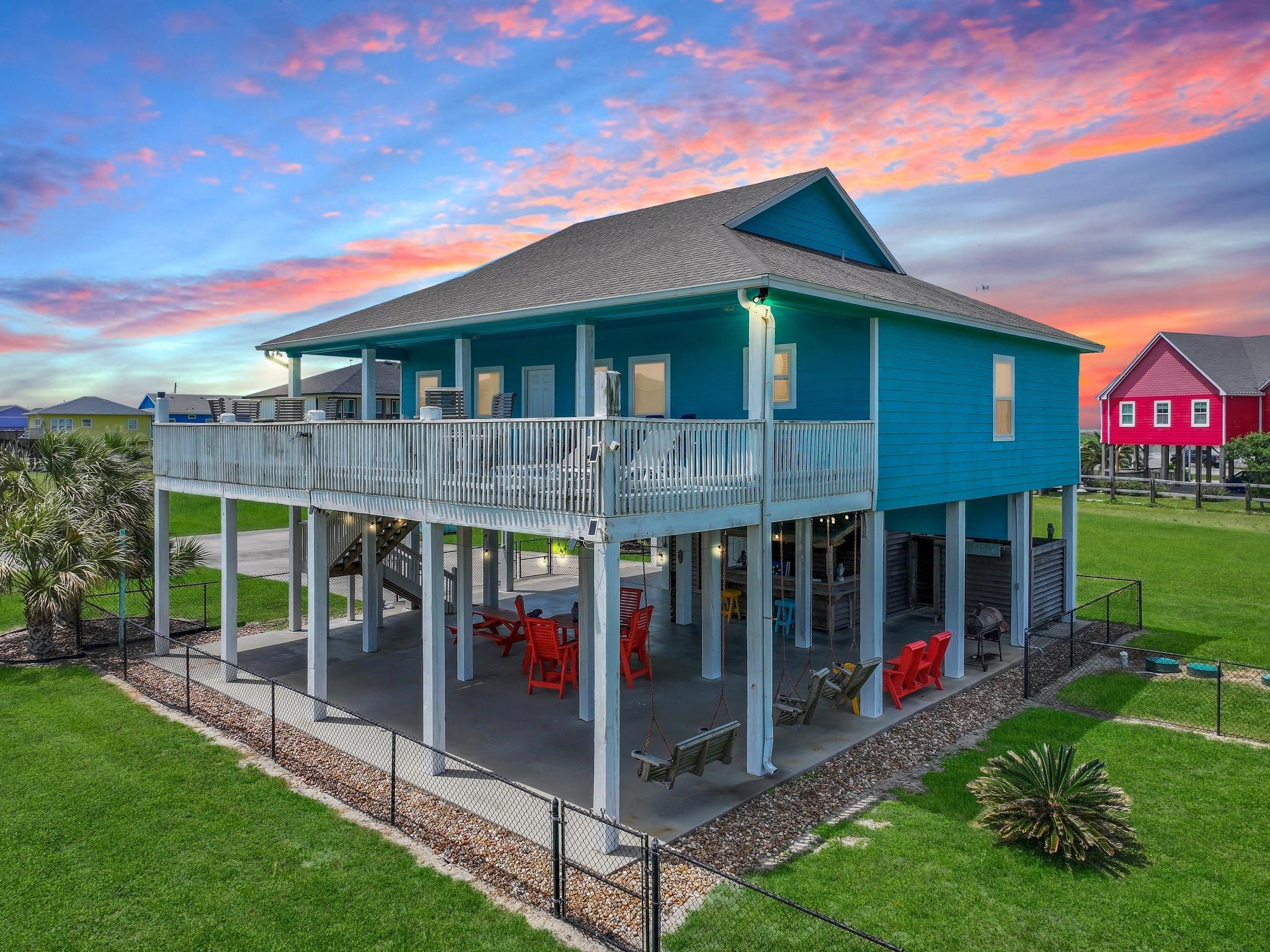 962 Surfside Drive — photo
