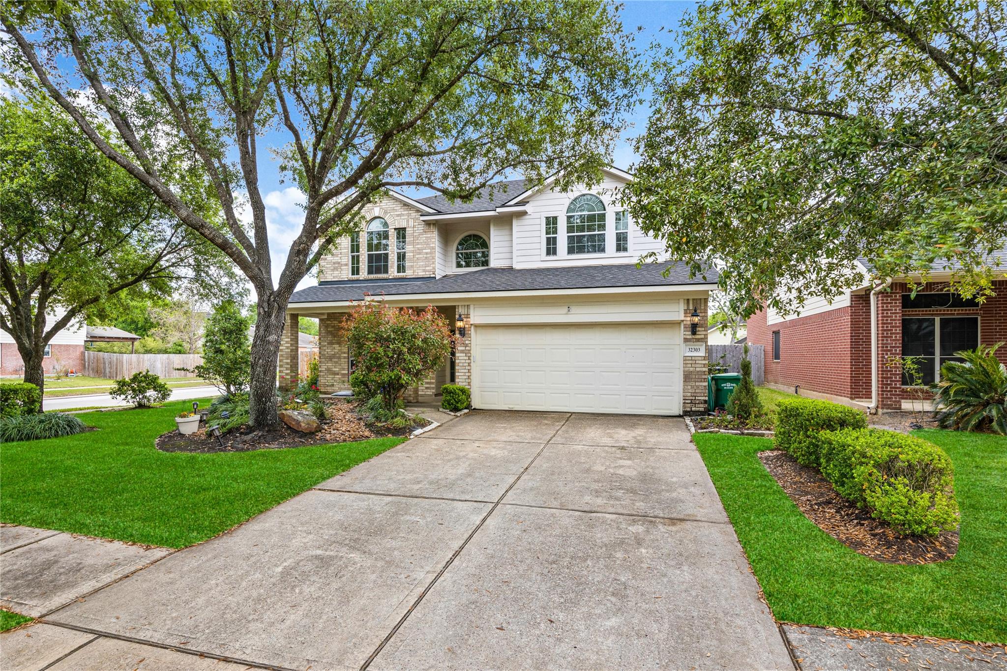 32303 Archer Park — photo