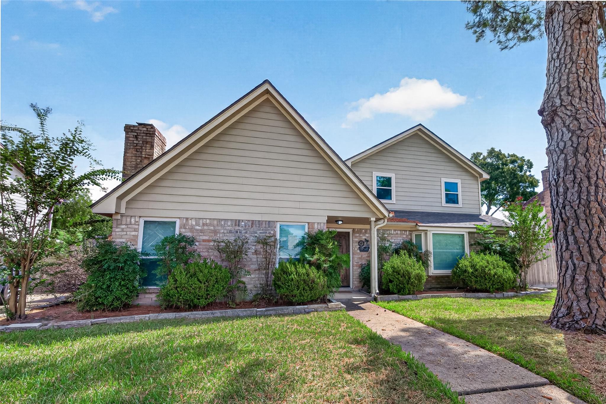 8326 Tiger Lane — photo