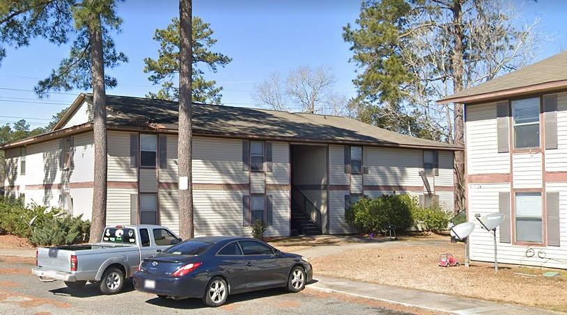 605 Hospital Drive — photo
