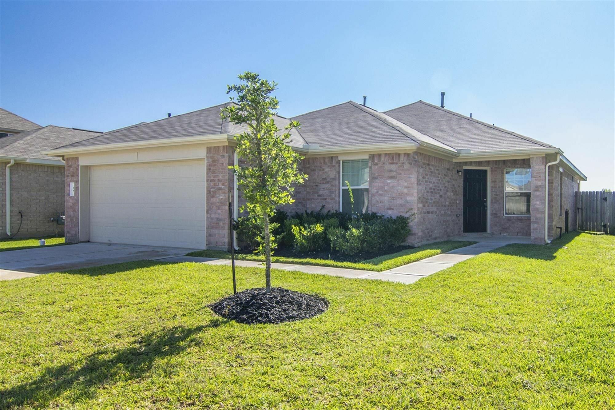 18 Leisure Shore Court — photo