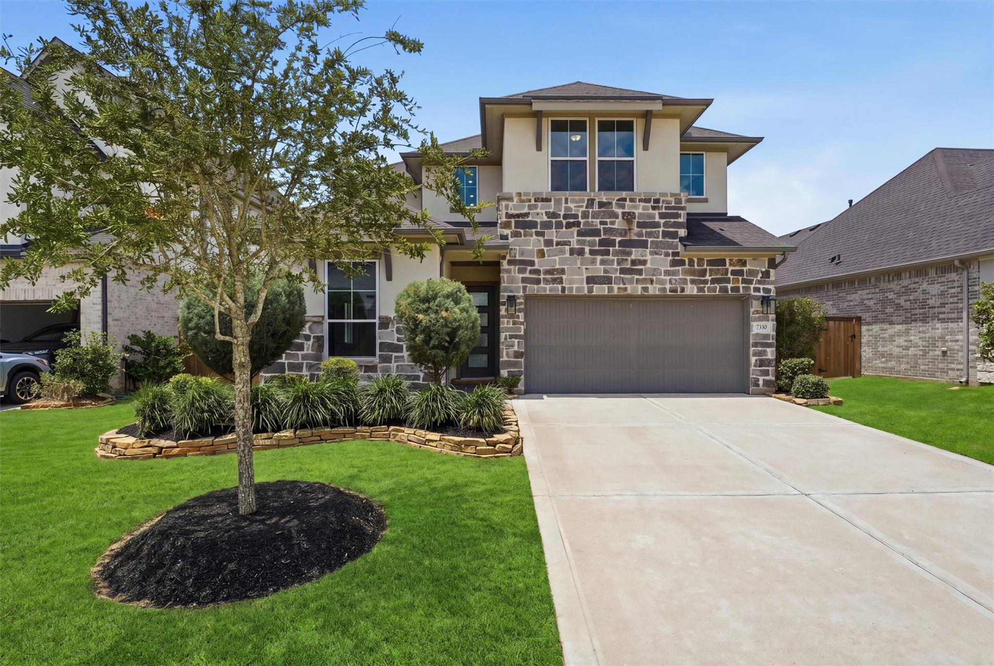 7330 Maramec Knoll Lane — photo