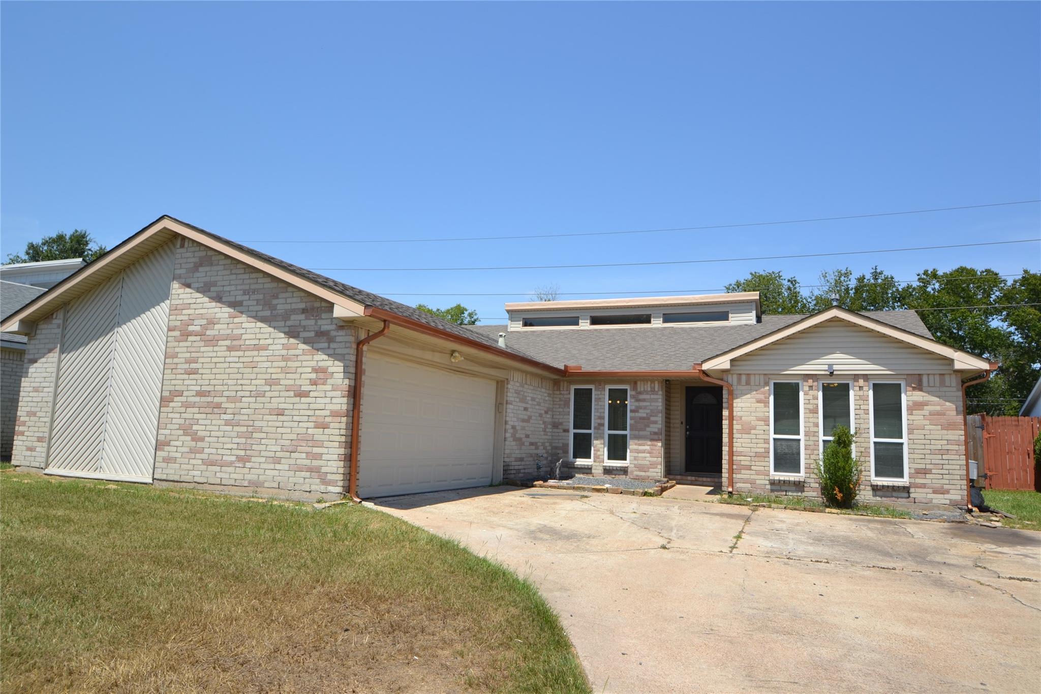 15718 Fox Springs Drive — photo