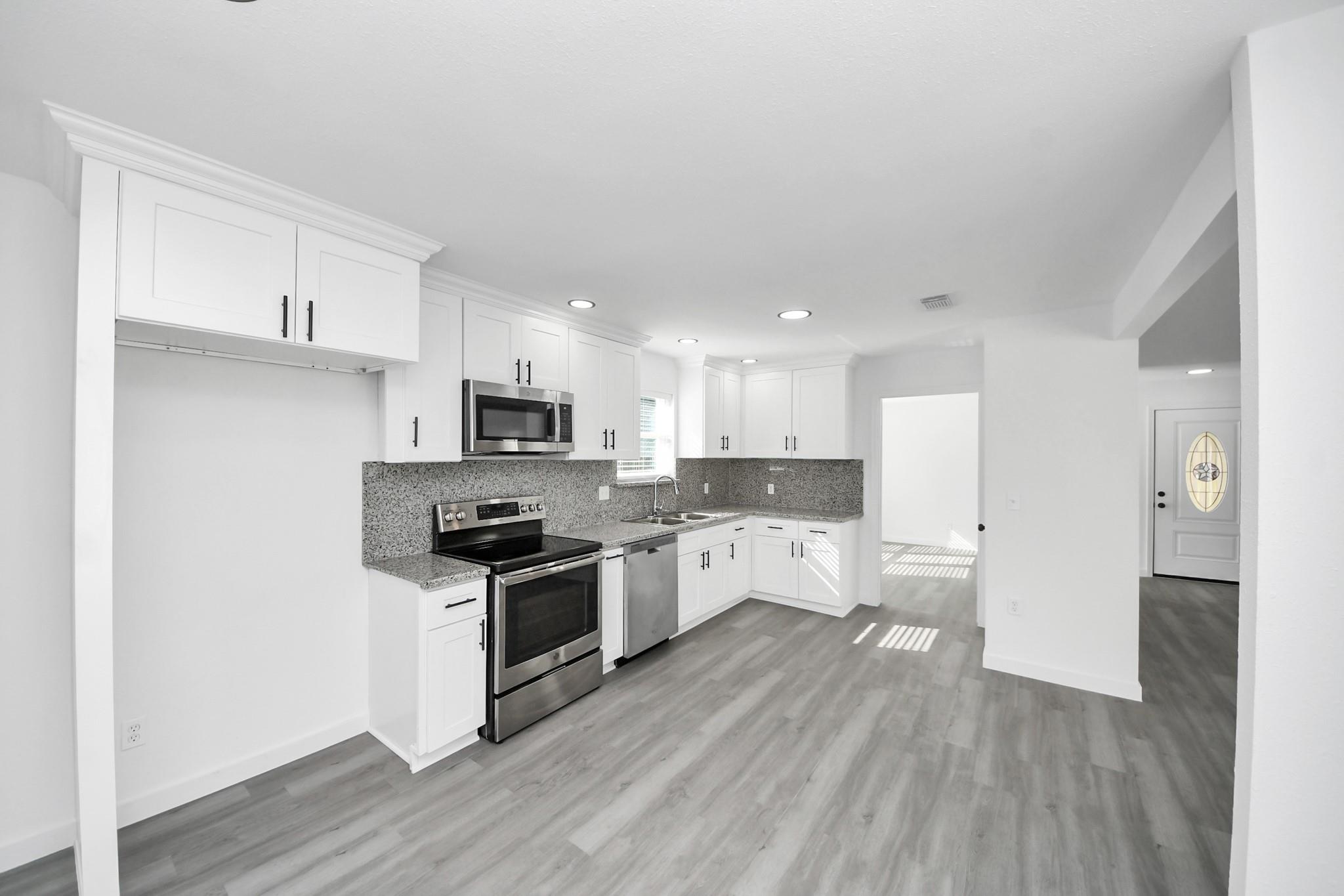 15002 Willow Branch Drive — photo