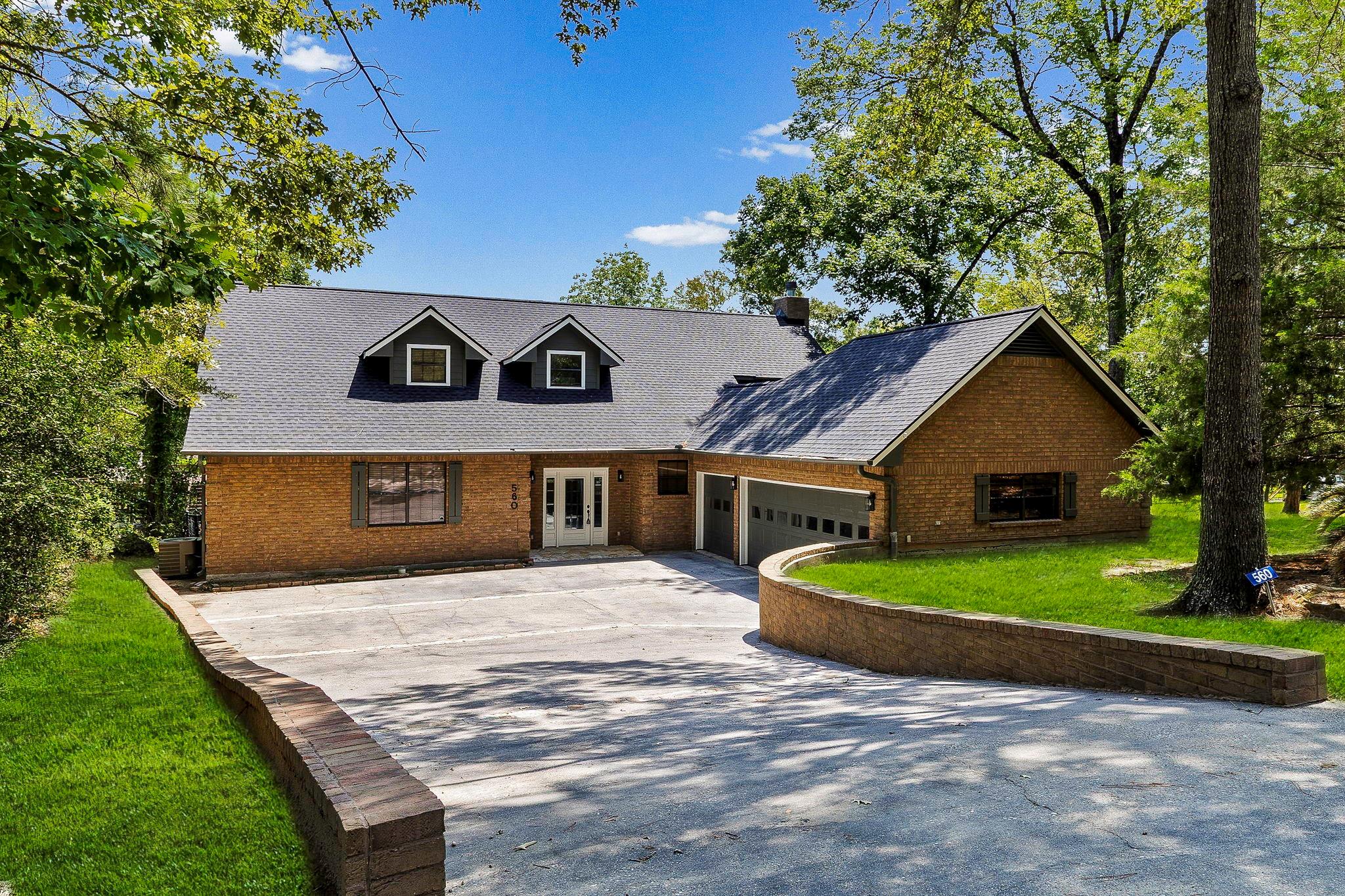 560 Lake Grove Drive — photo