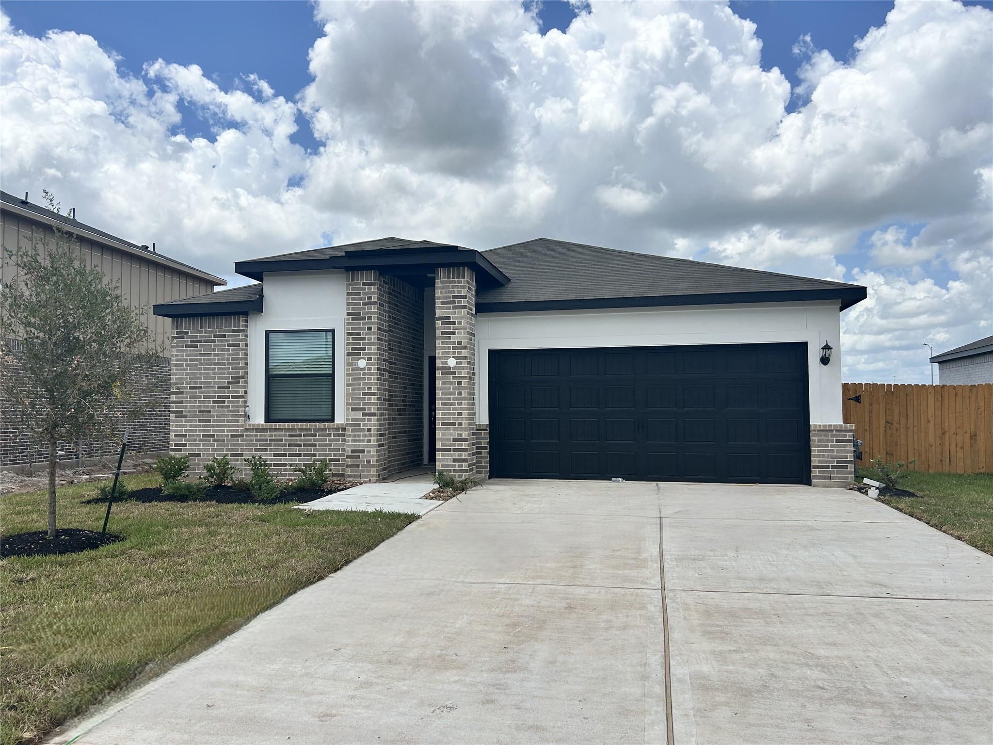 1623 Branley Trail — photo