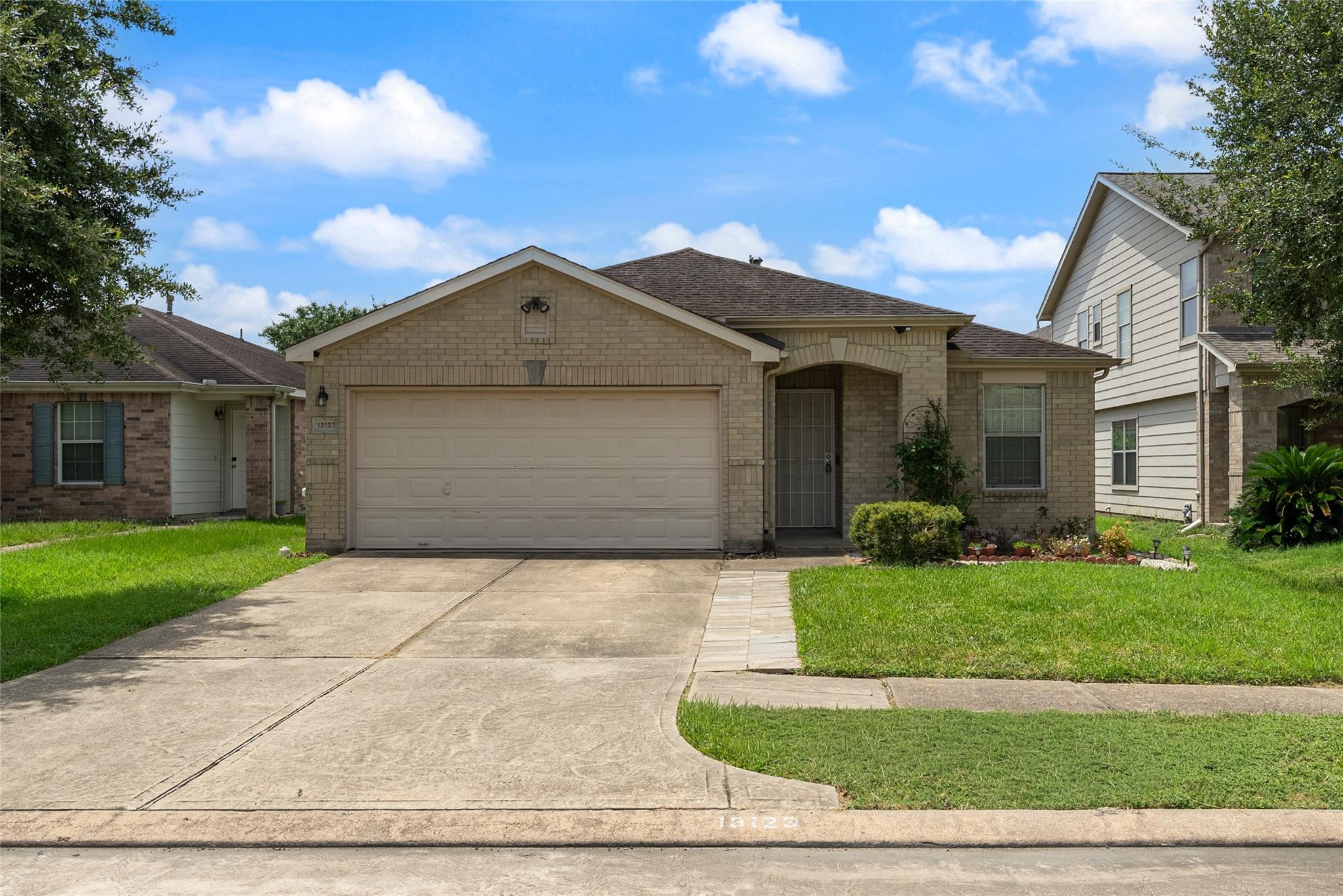 13123 Dawn Hollow Lane — photo