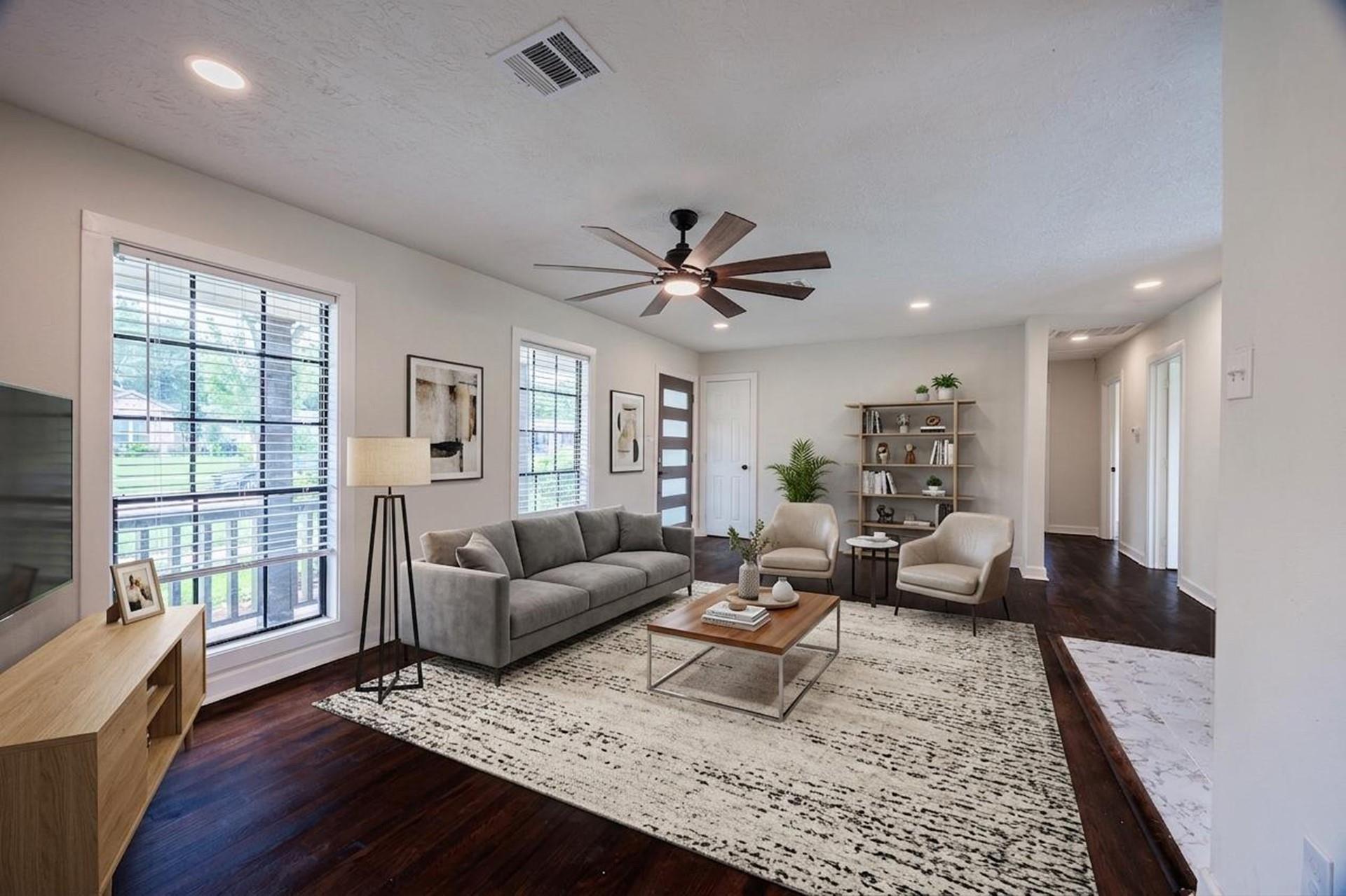 5618 Southbrook Street — photo