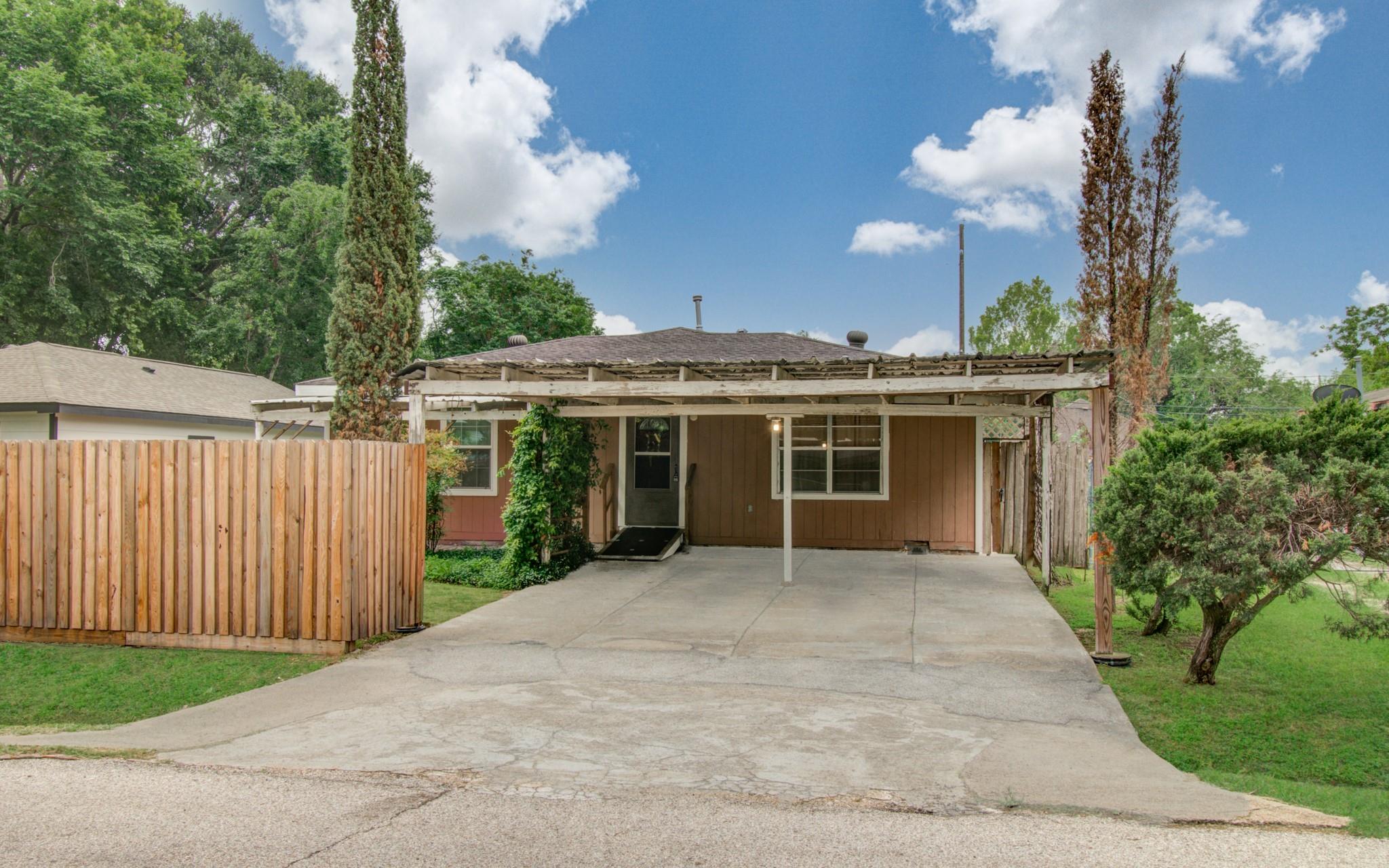 10131 Tangiers Rd — photo