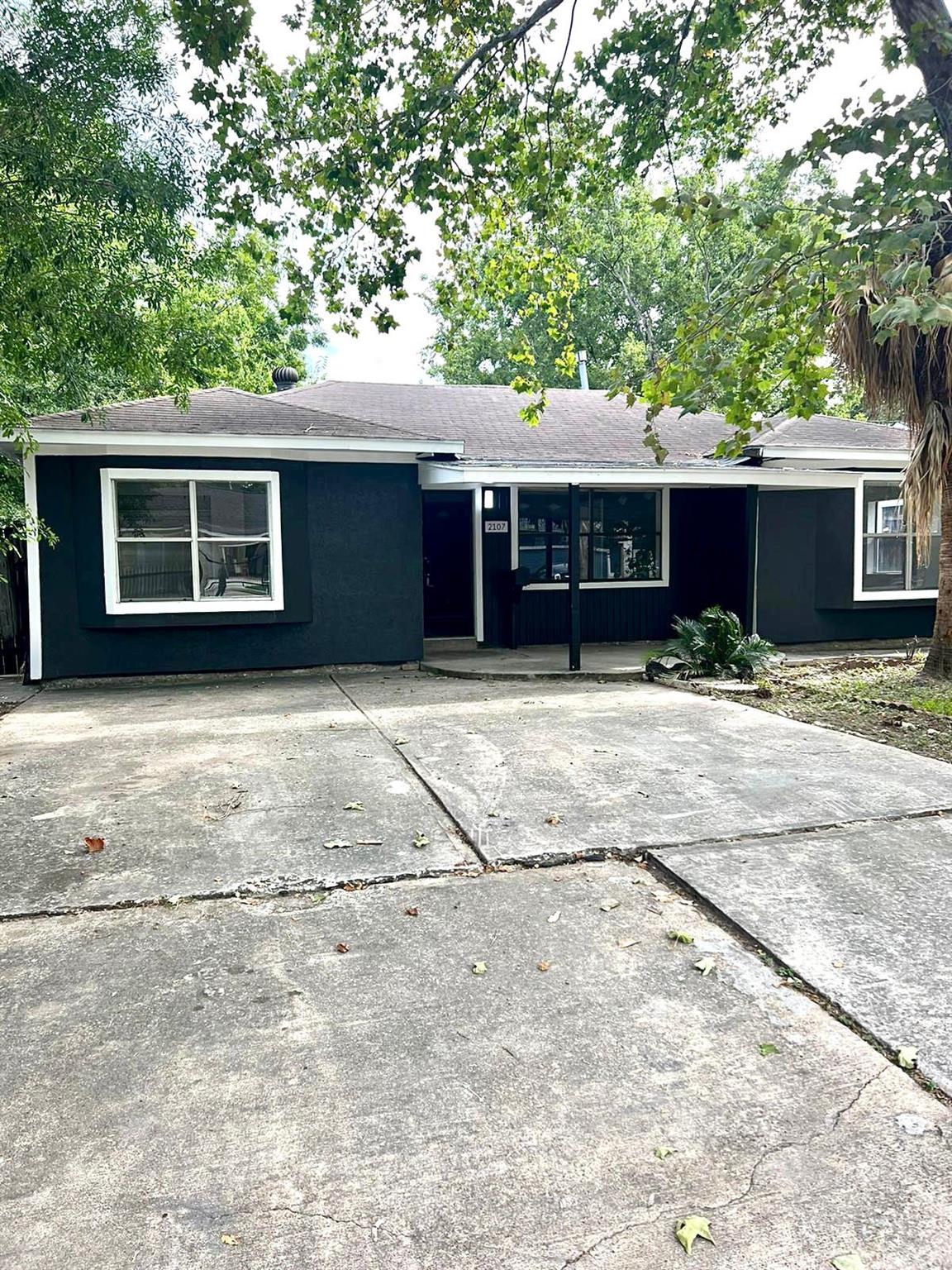 2107 Garvey Drive — photo