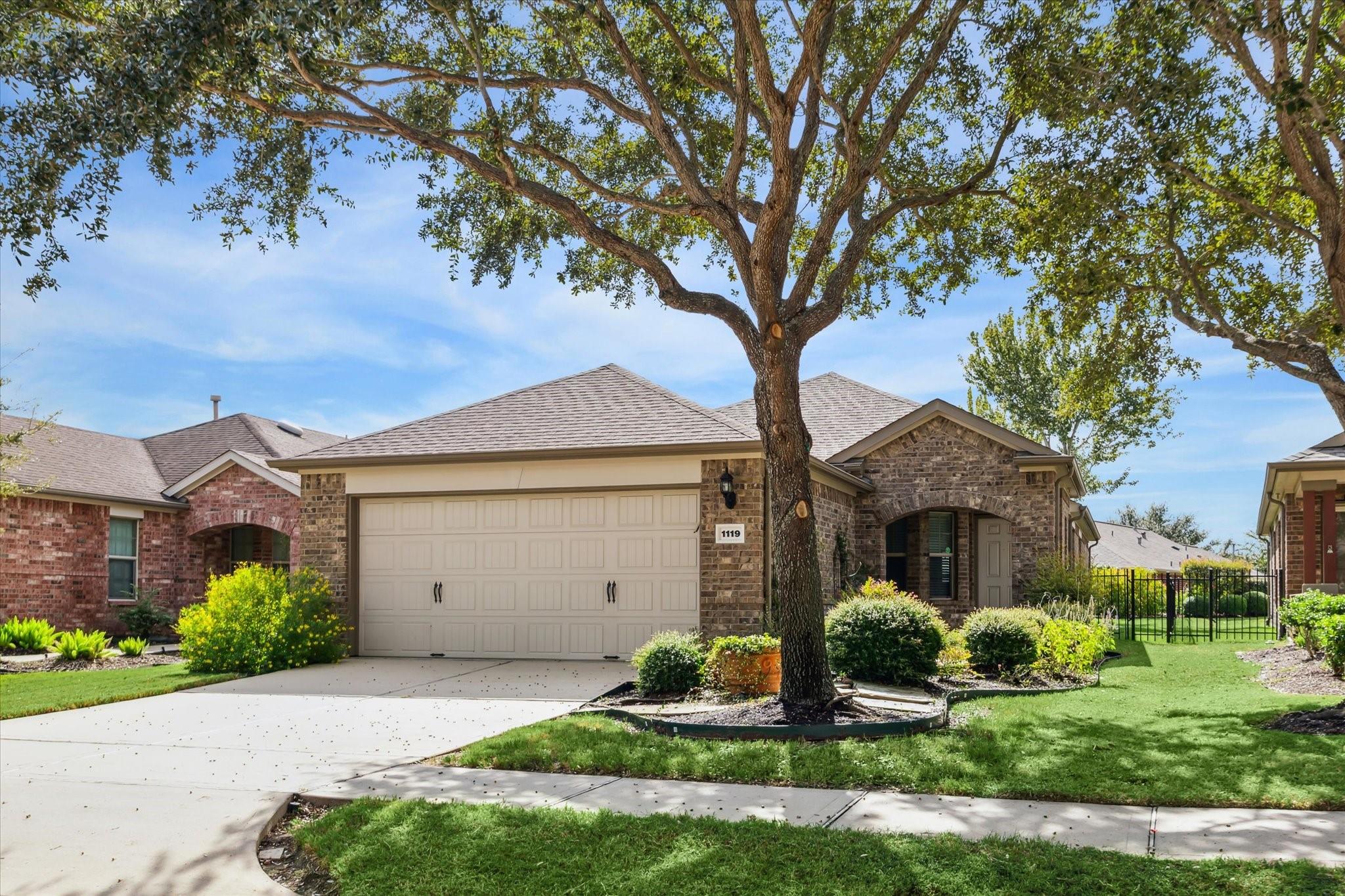 1119 Catalpa Drive — photo