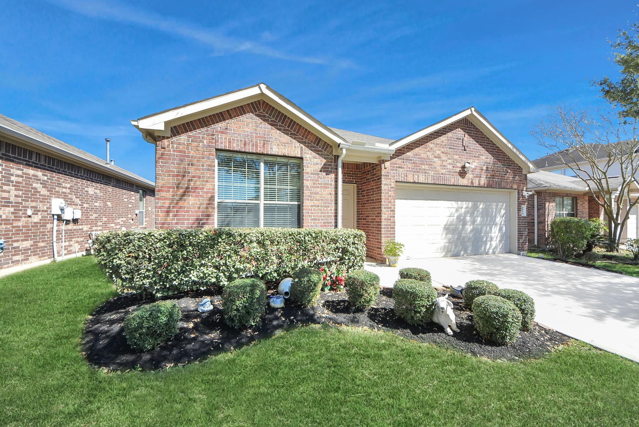 5810 Camelia Evergreen Lane — photo