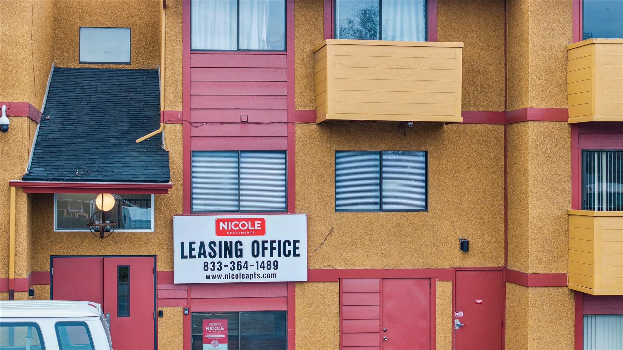 1046 W 26th Ave — photo