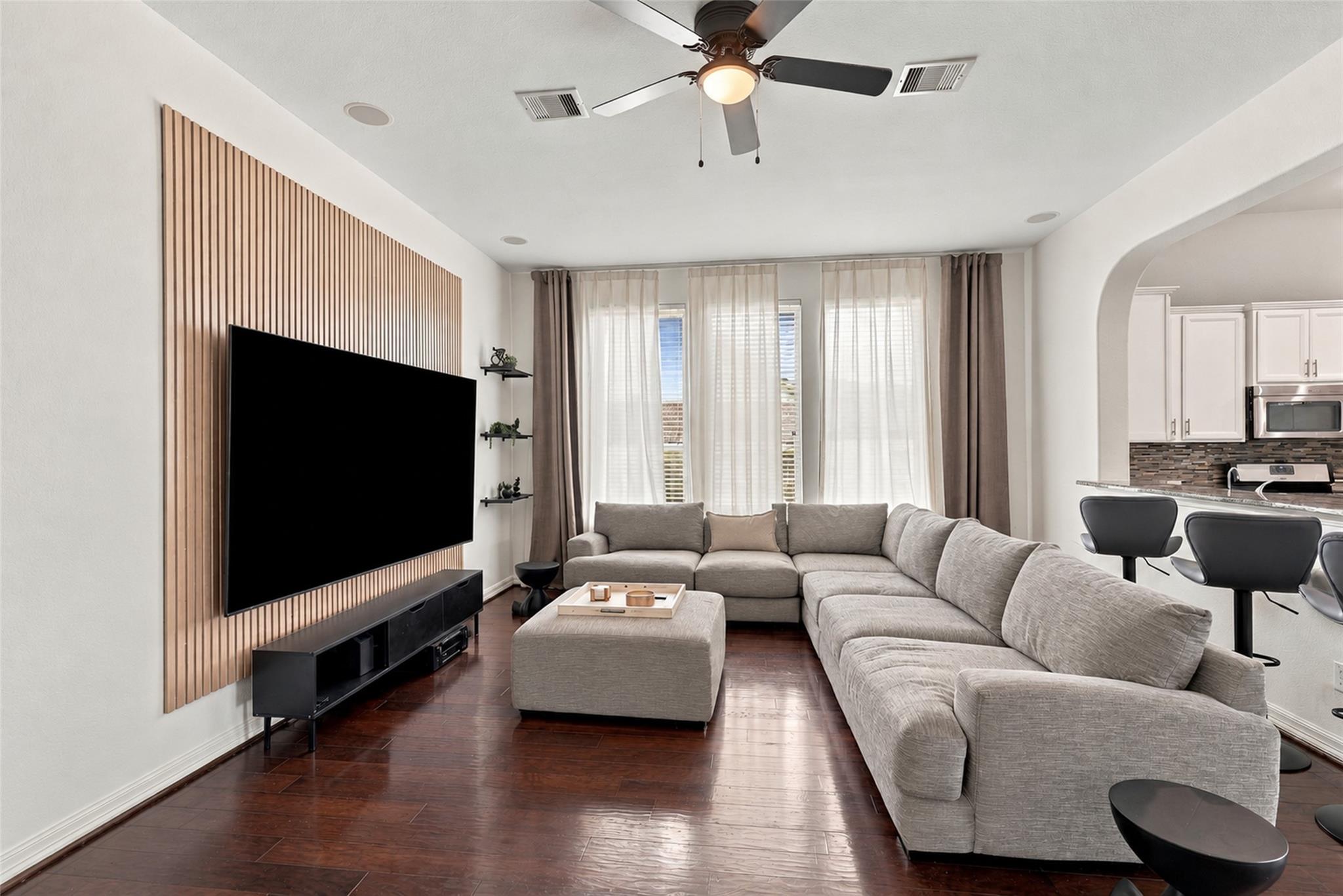 326 Lake Rim Drive — photo