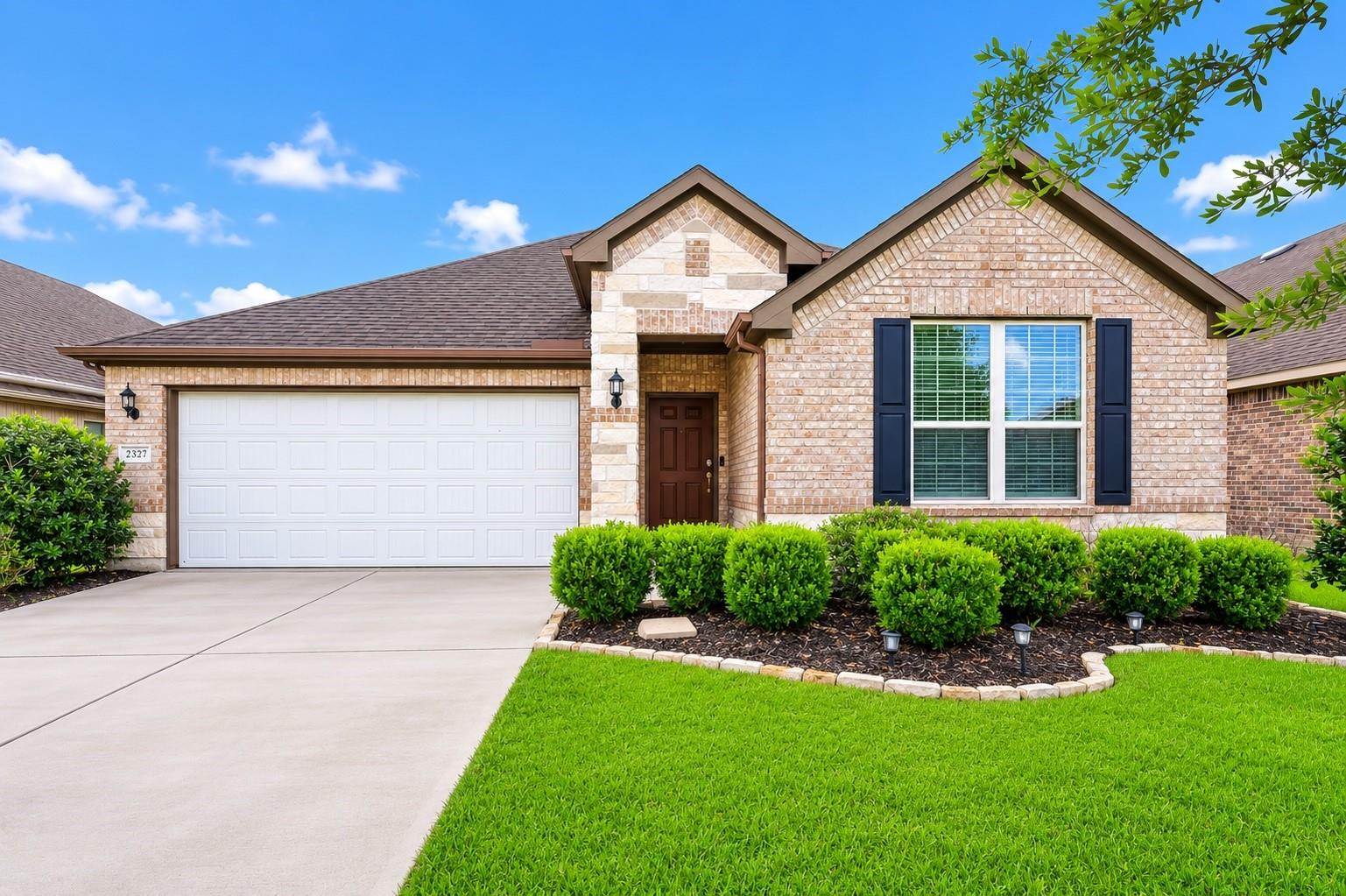 2327 Cherrington Woods Lane — photo