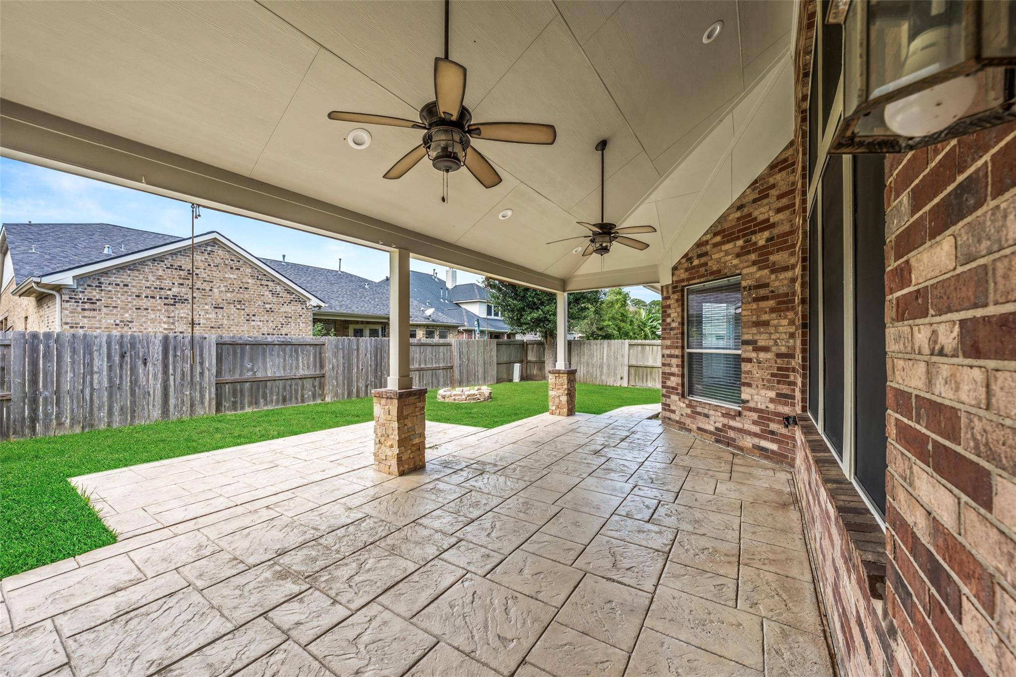 2509 Cambria Court — photo