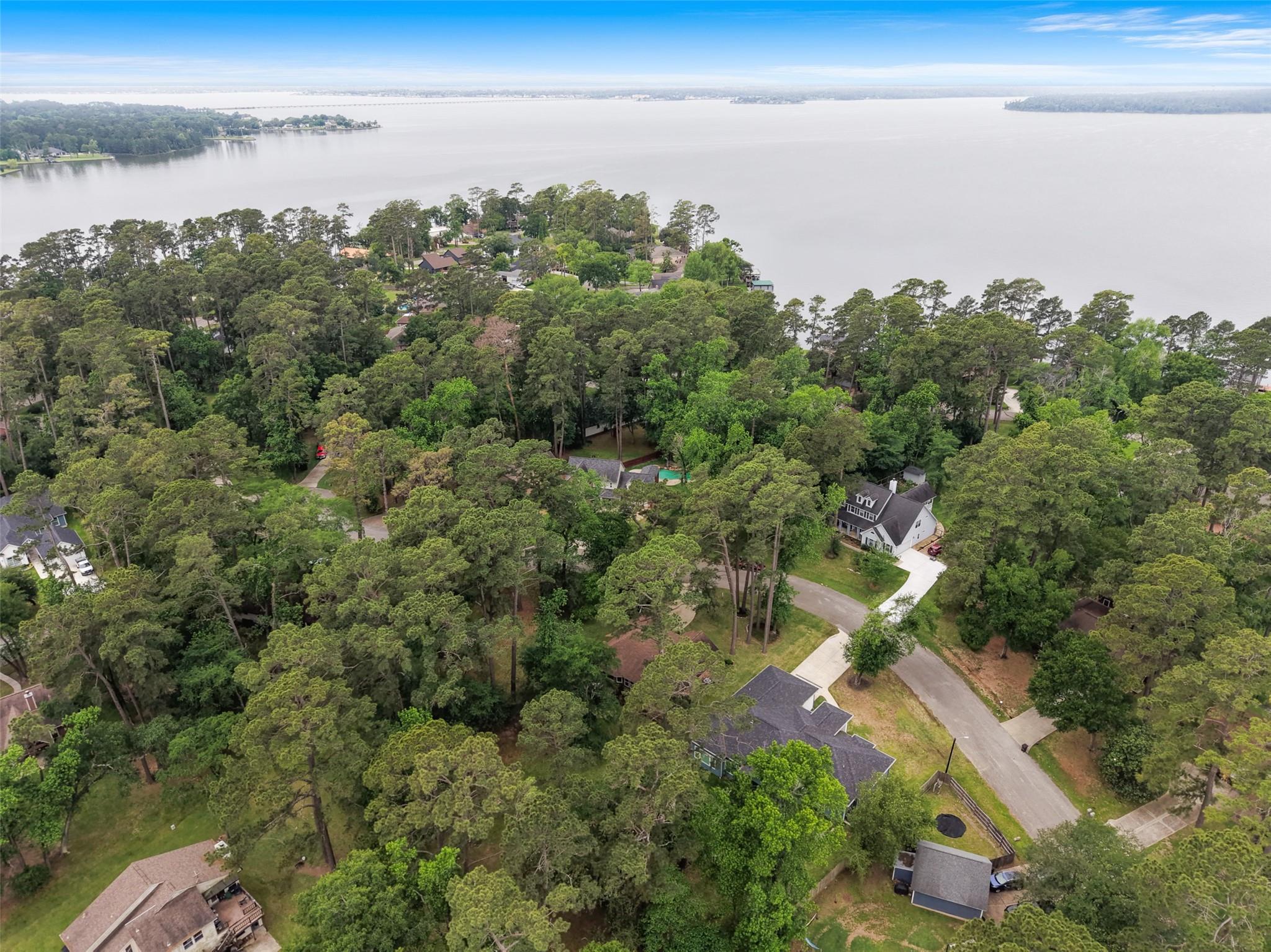 15204 Jamaica Drive — photo
