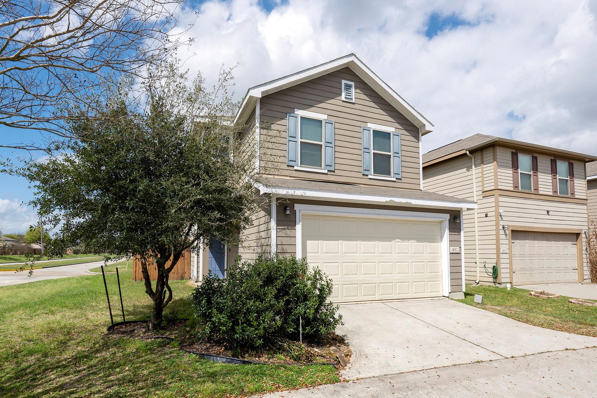 18953 Bobcat Path Court — photo