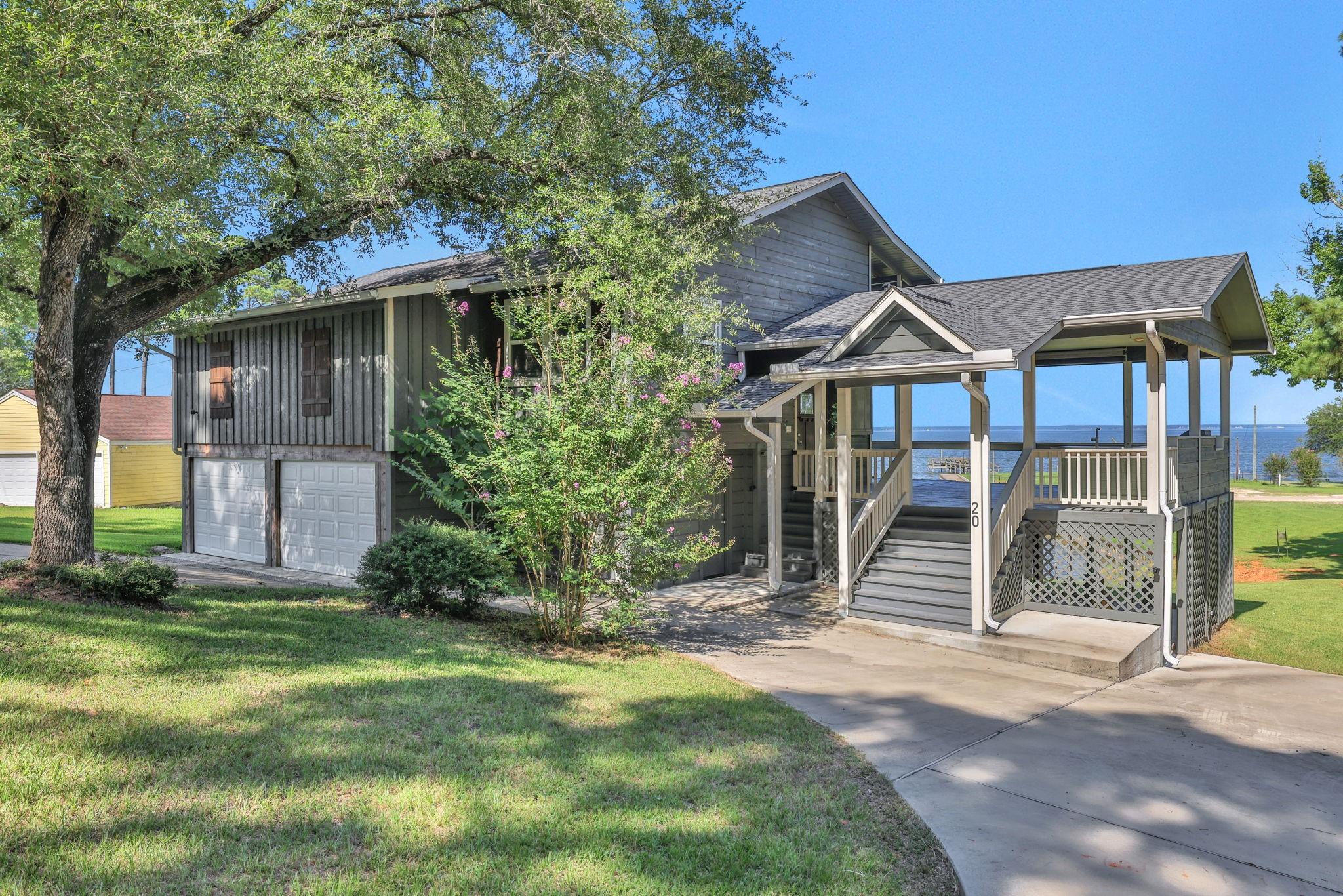 20 Ridgeway Drive — photo