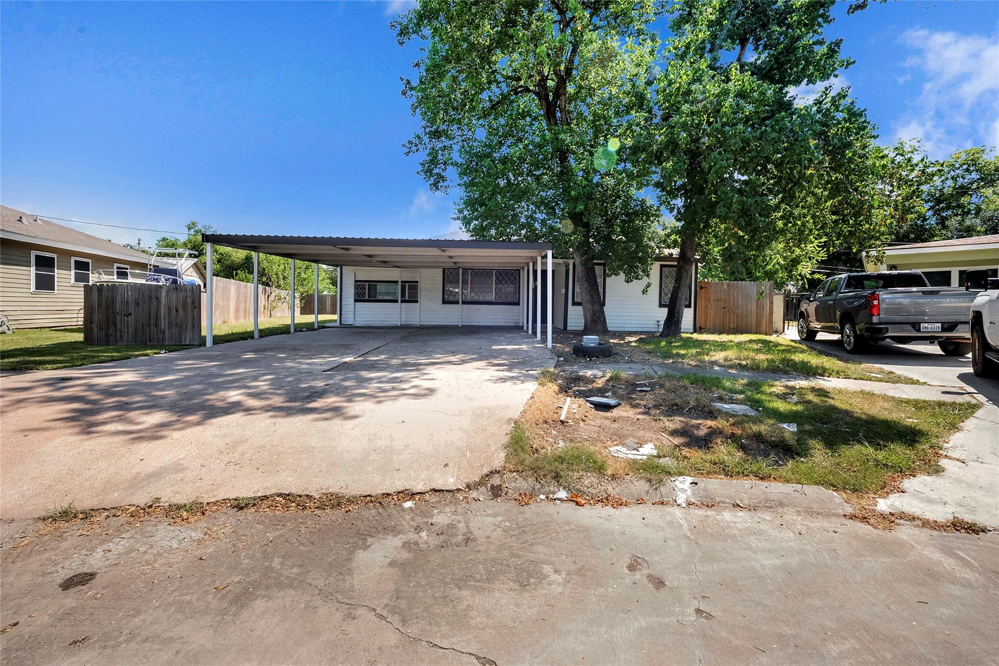 1308 Susan Street — photo