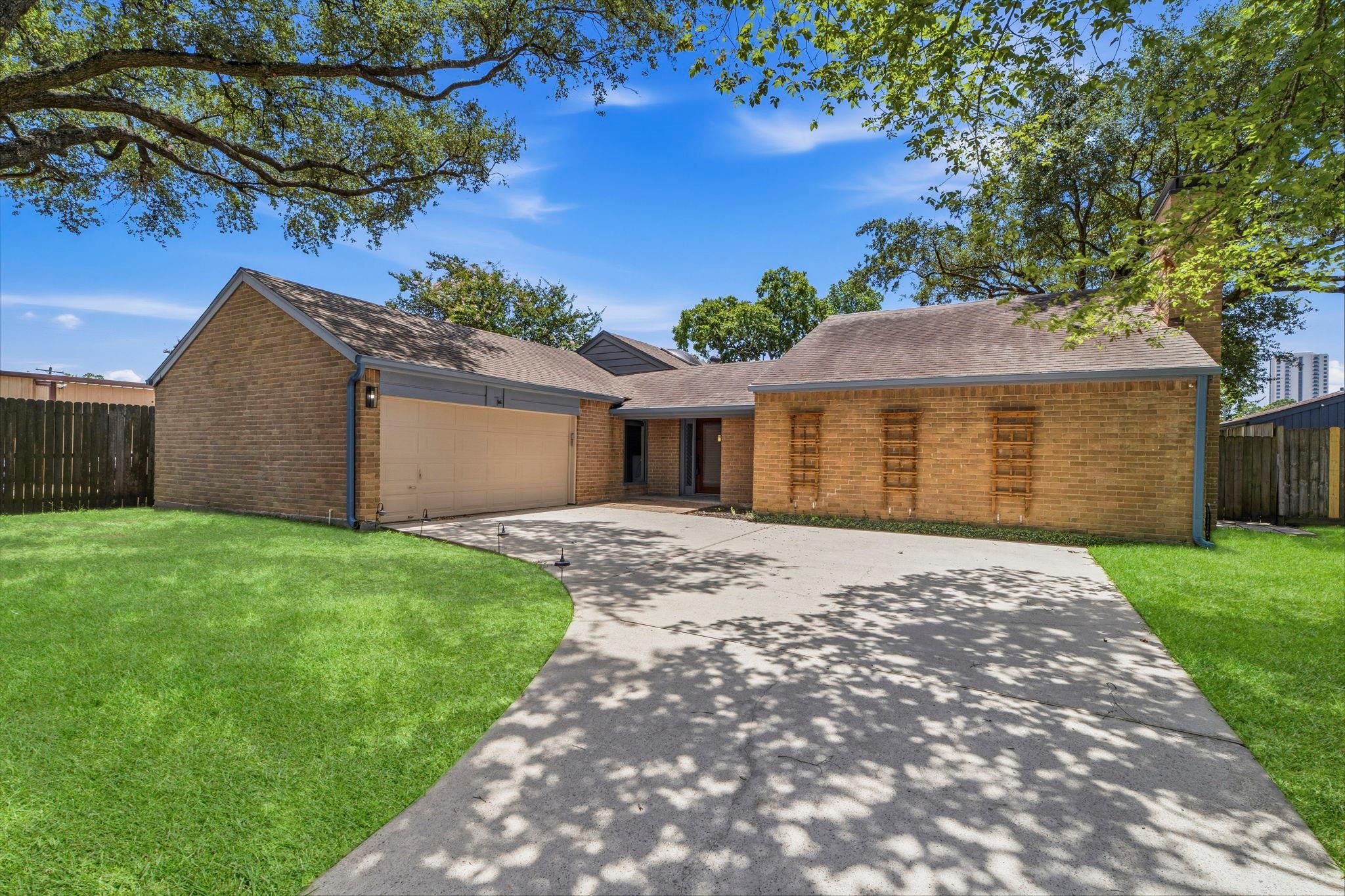 4330 Shady Springs Drive — photo