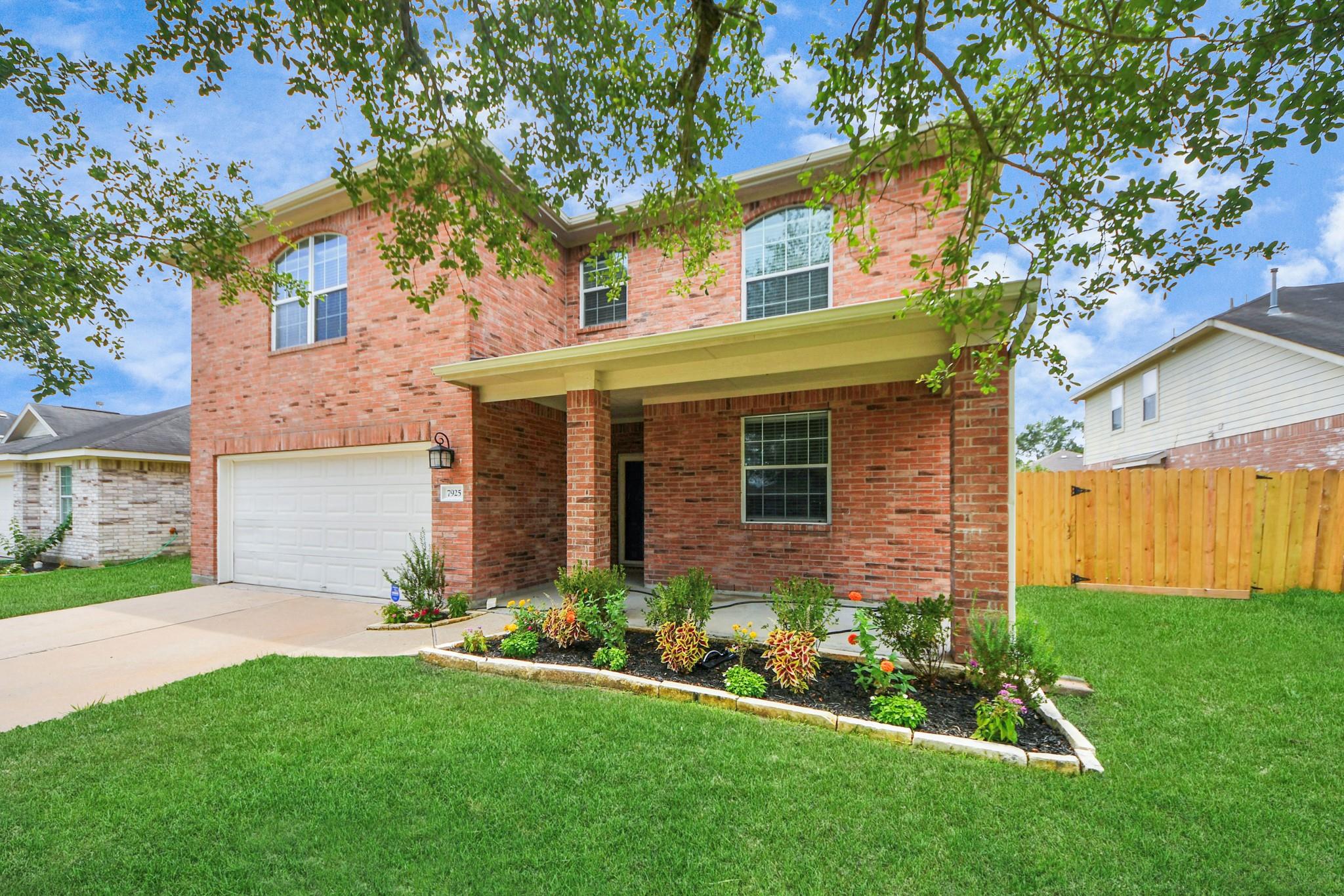 7925 Diamond Oak Drive — photo