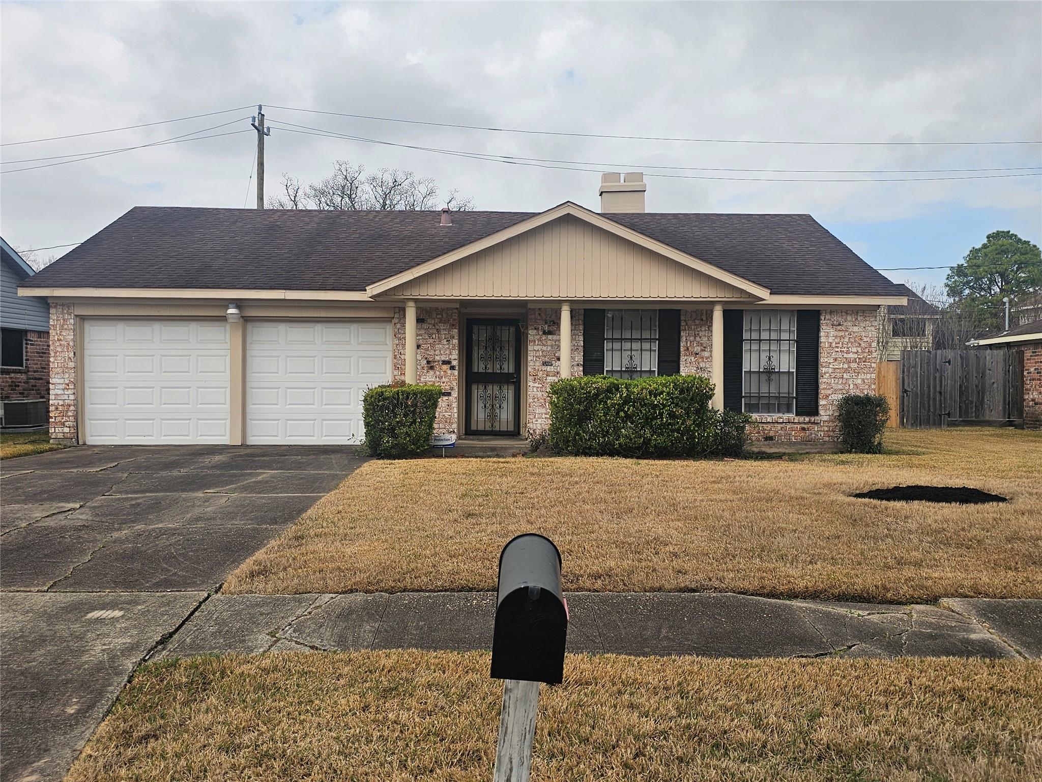 6814 Castleview Lane — photo