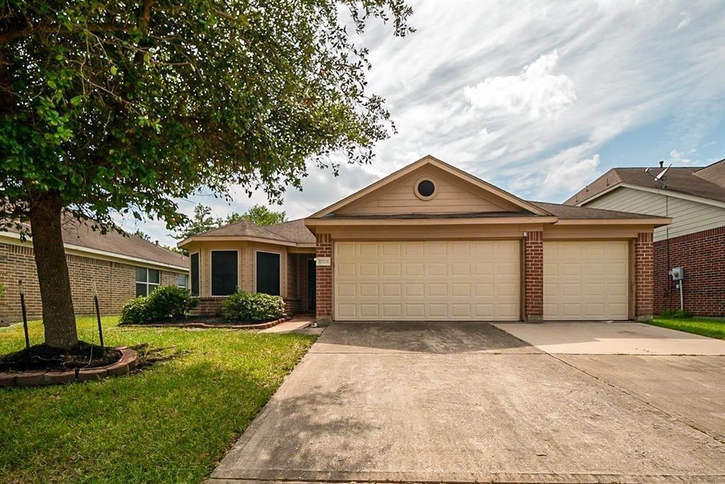17223 Dawn Shadows Drive — photo