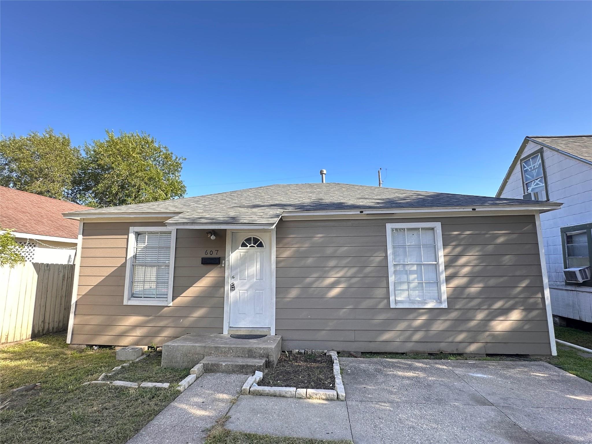 607 Bolster Street — photo