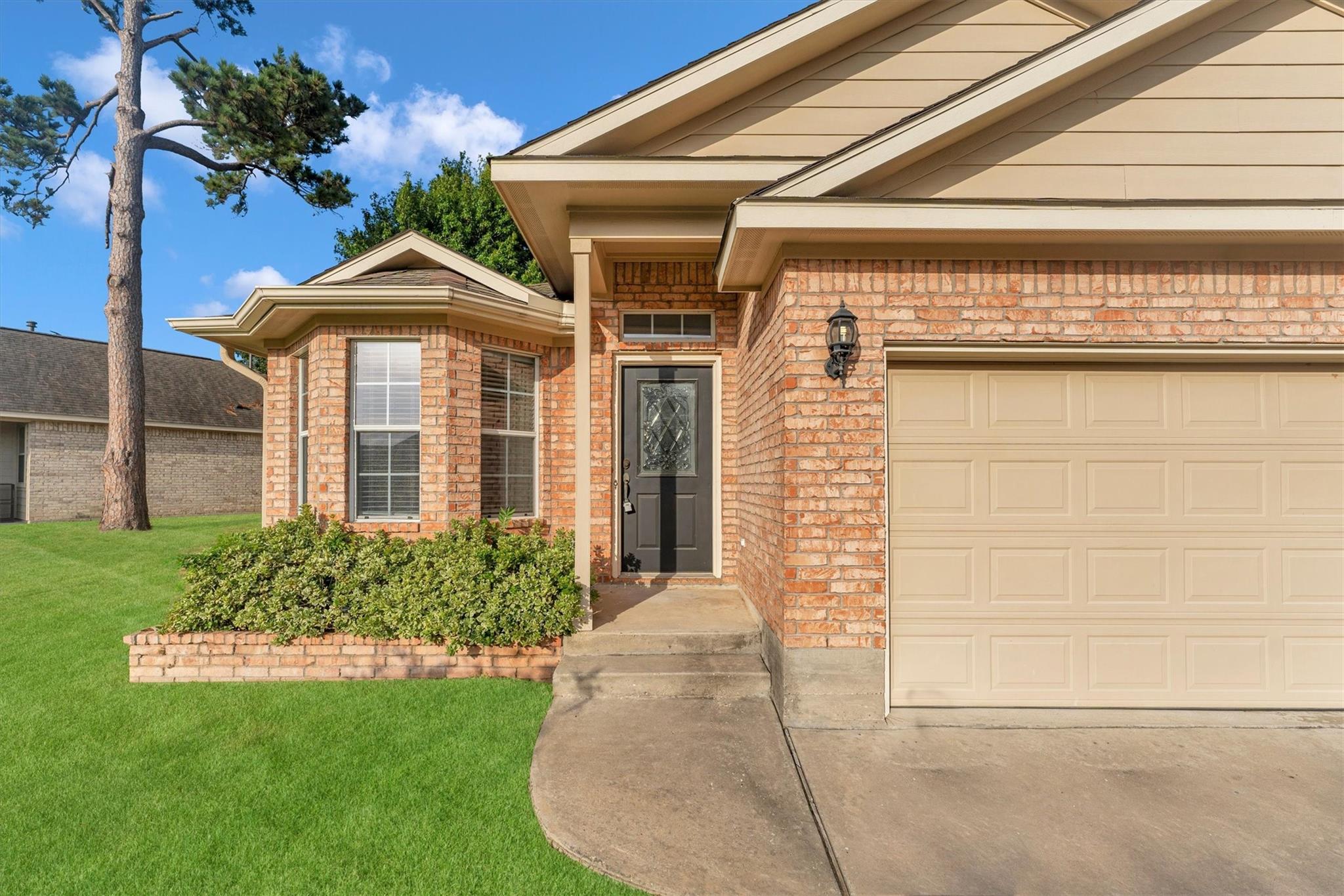 135 Snug Harbor Drive — photo