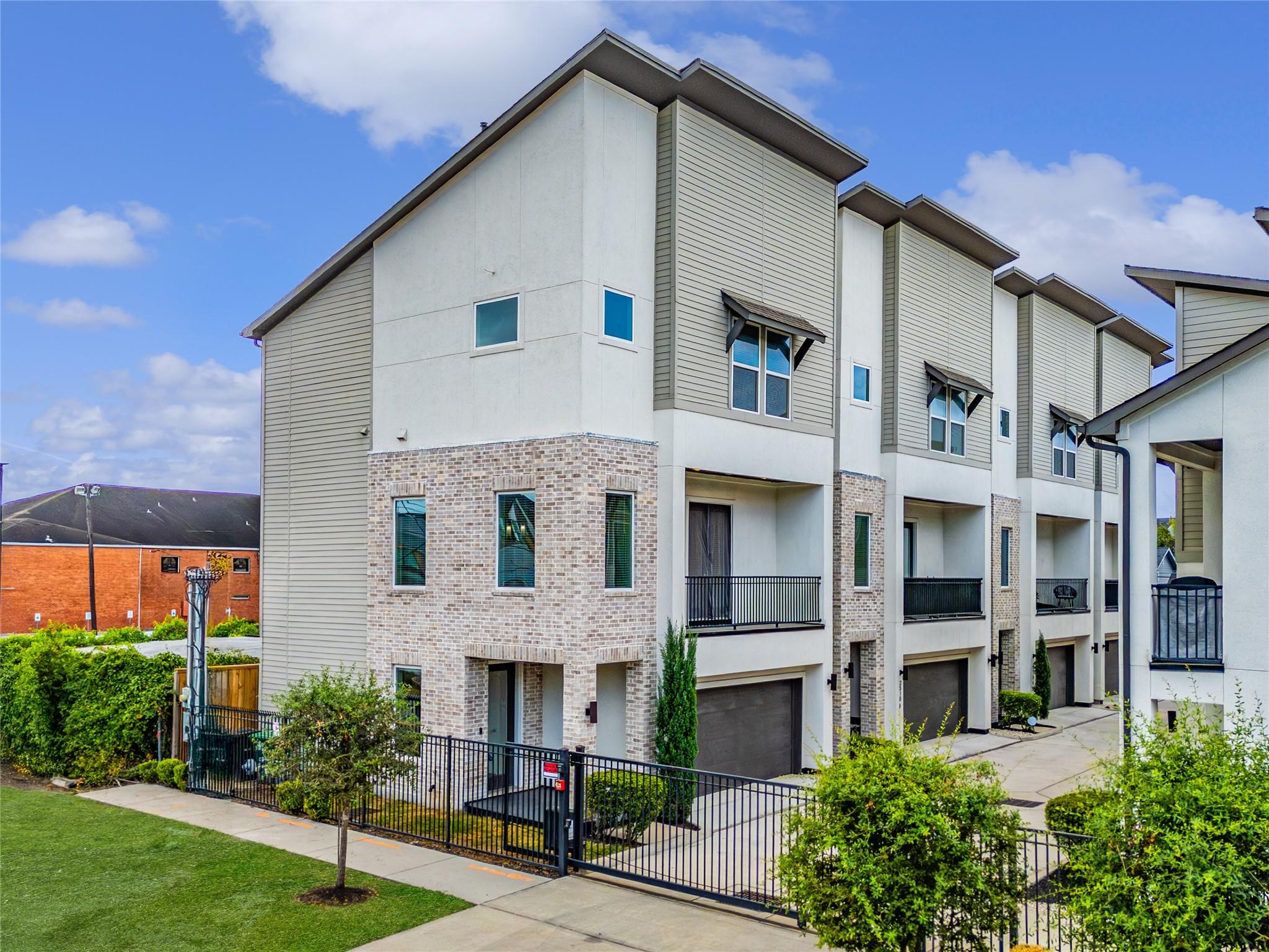2510 Tuam Street #G — photo