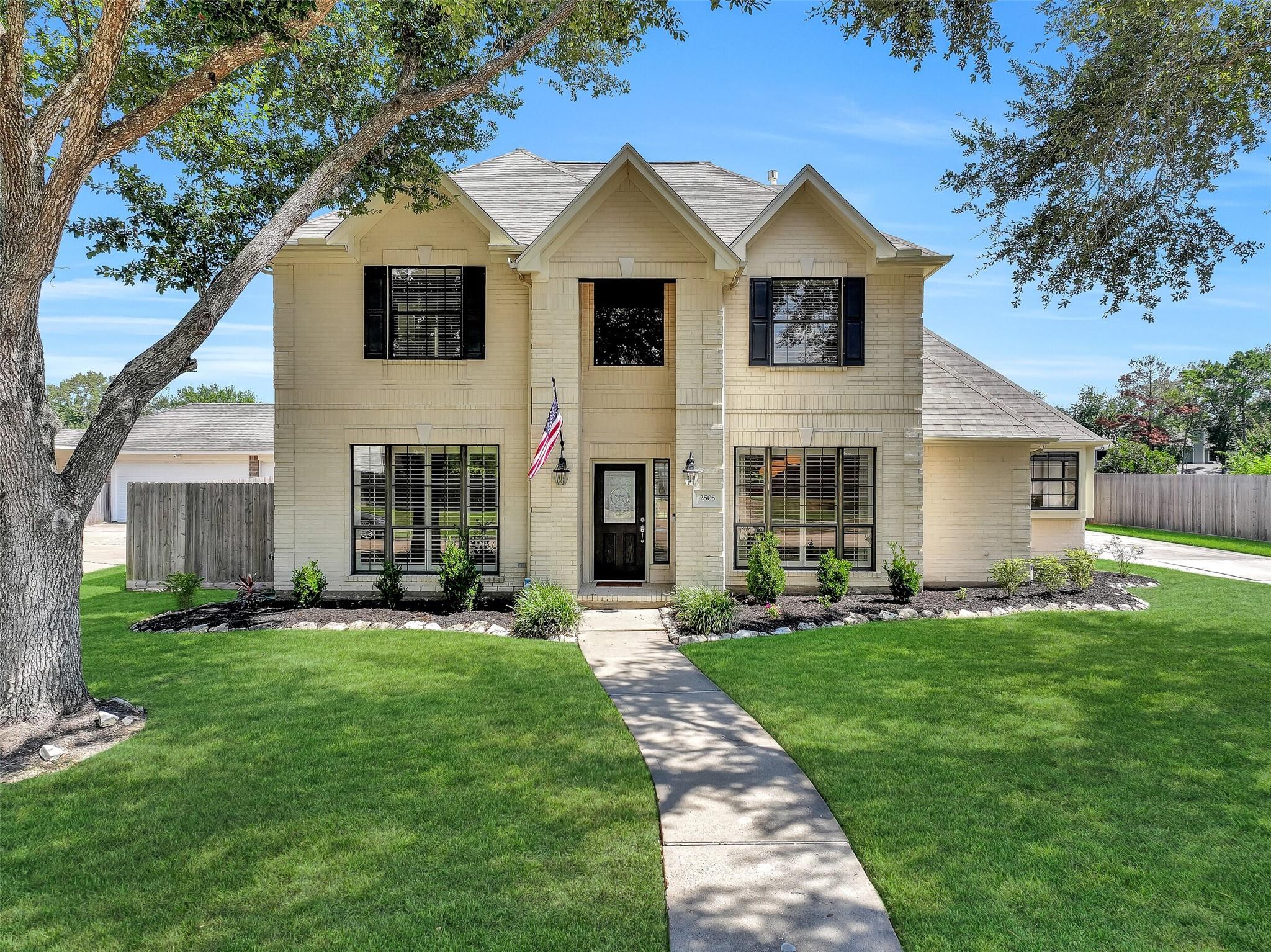 2505 Sarasota Drive — photo