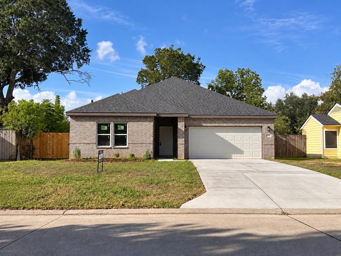 501 Briarwood Drive — photo