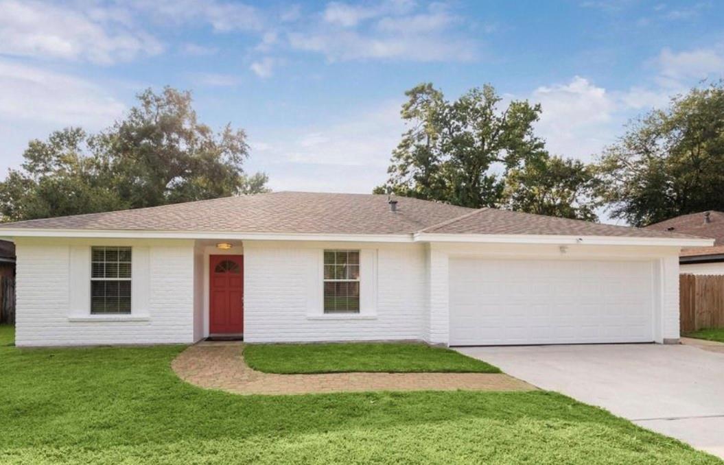23103 Berry Pine Drive — photo