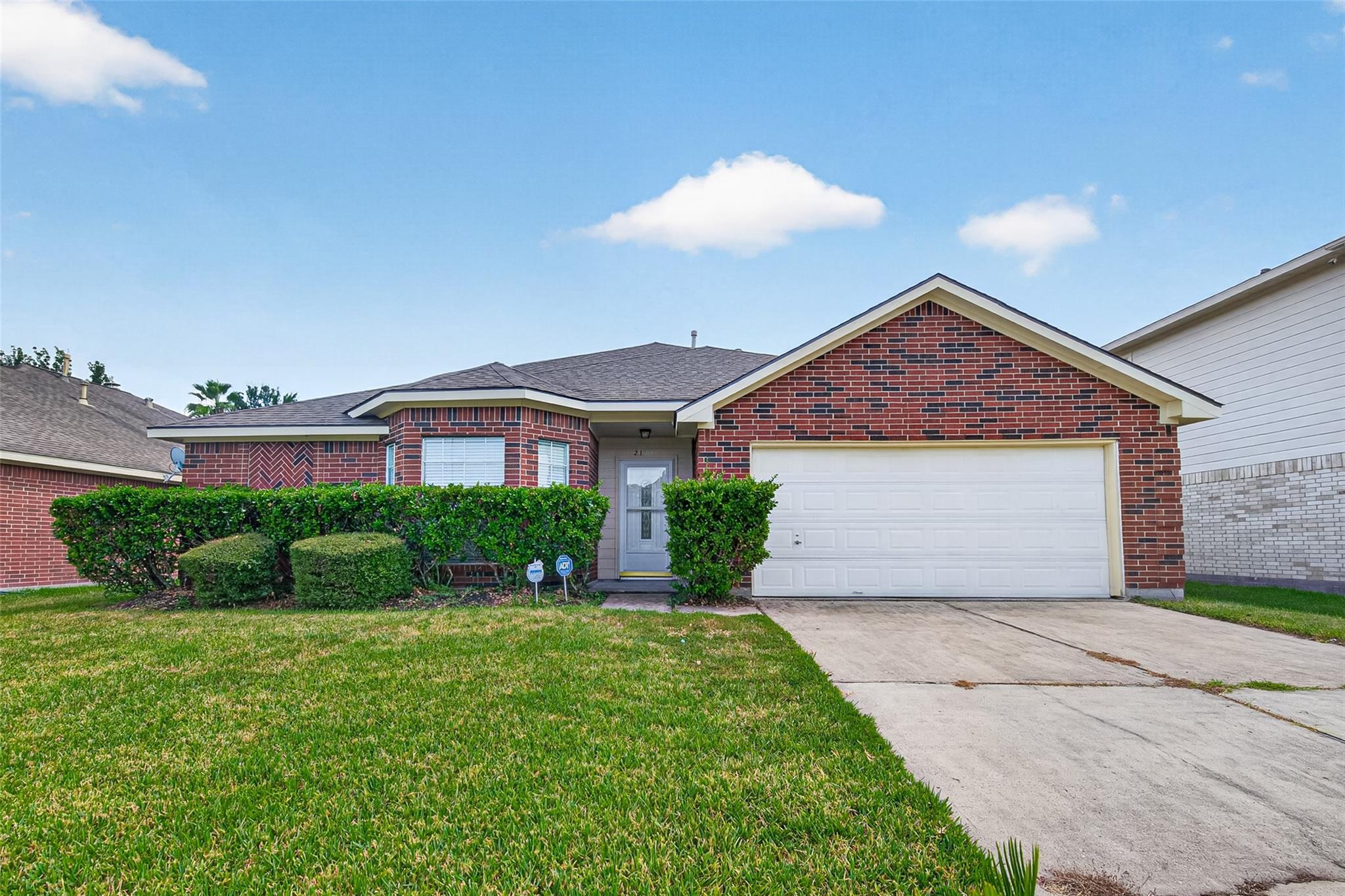 2111 Laurel Arbor Drive — photo
