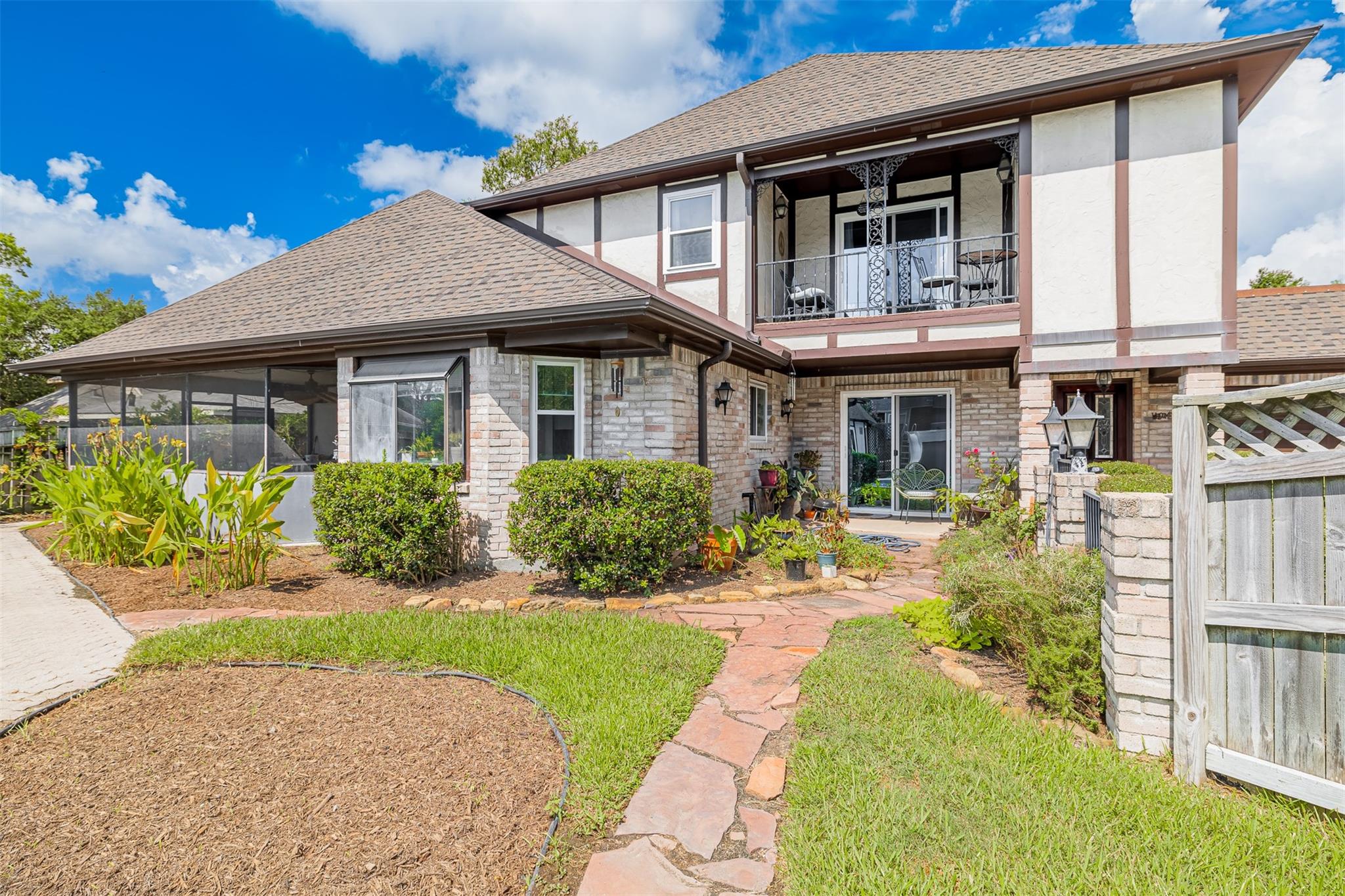 20207 Hampshire Rocks Drive — photo
