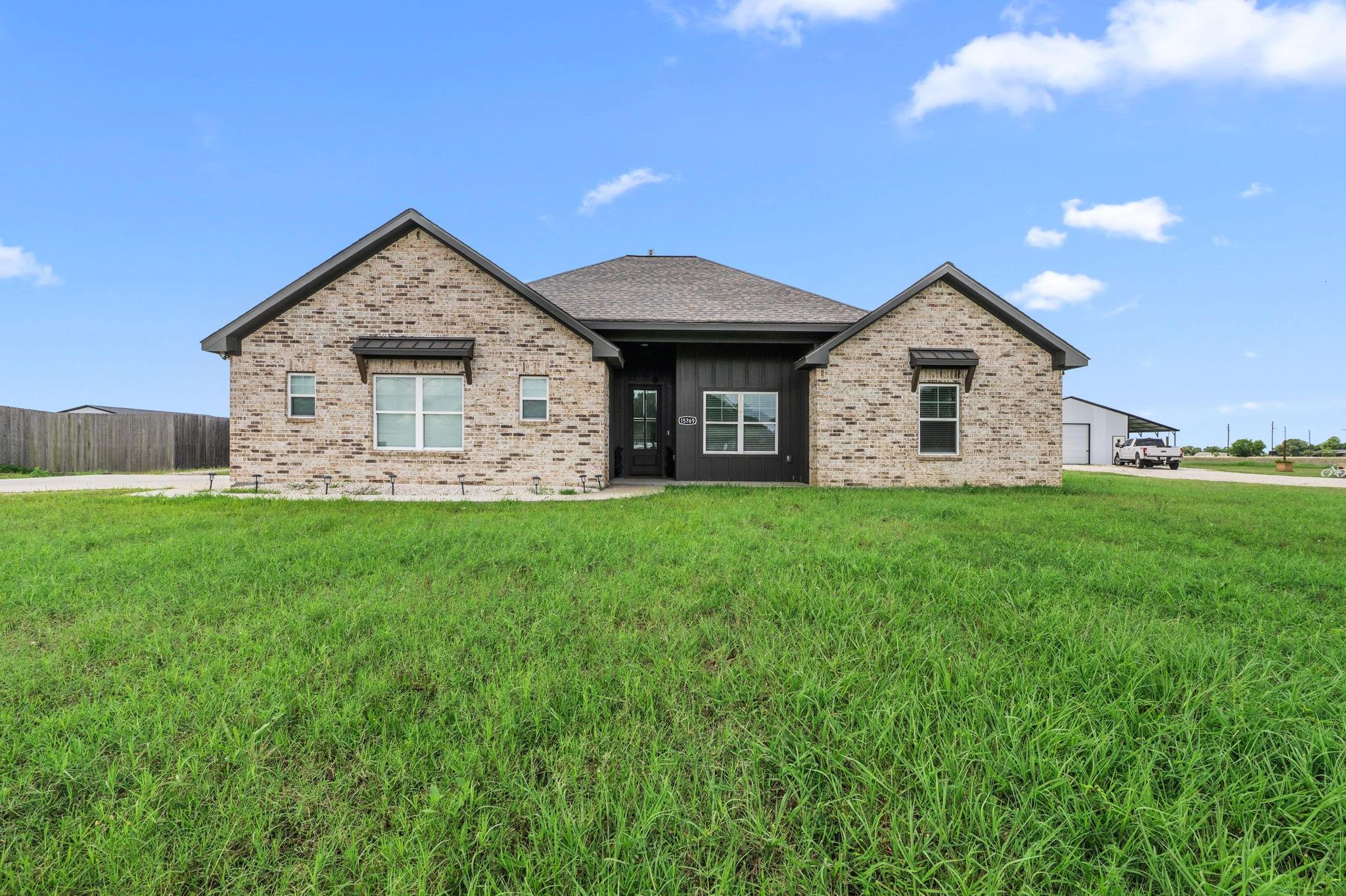 15769 County Road 272 — photo