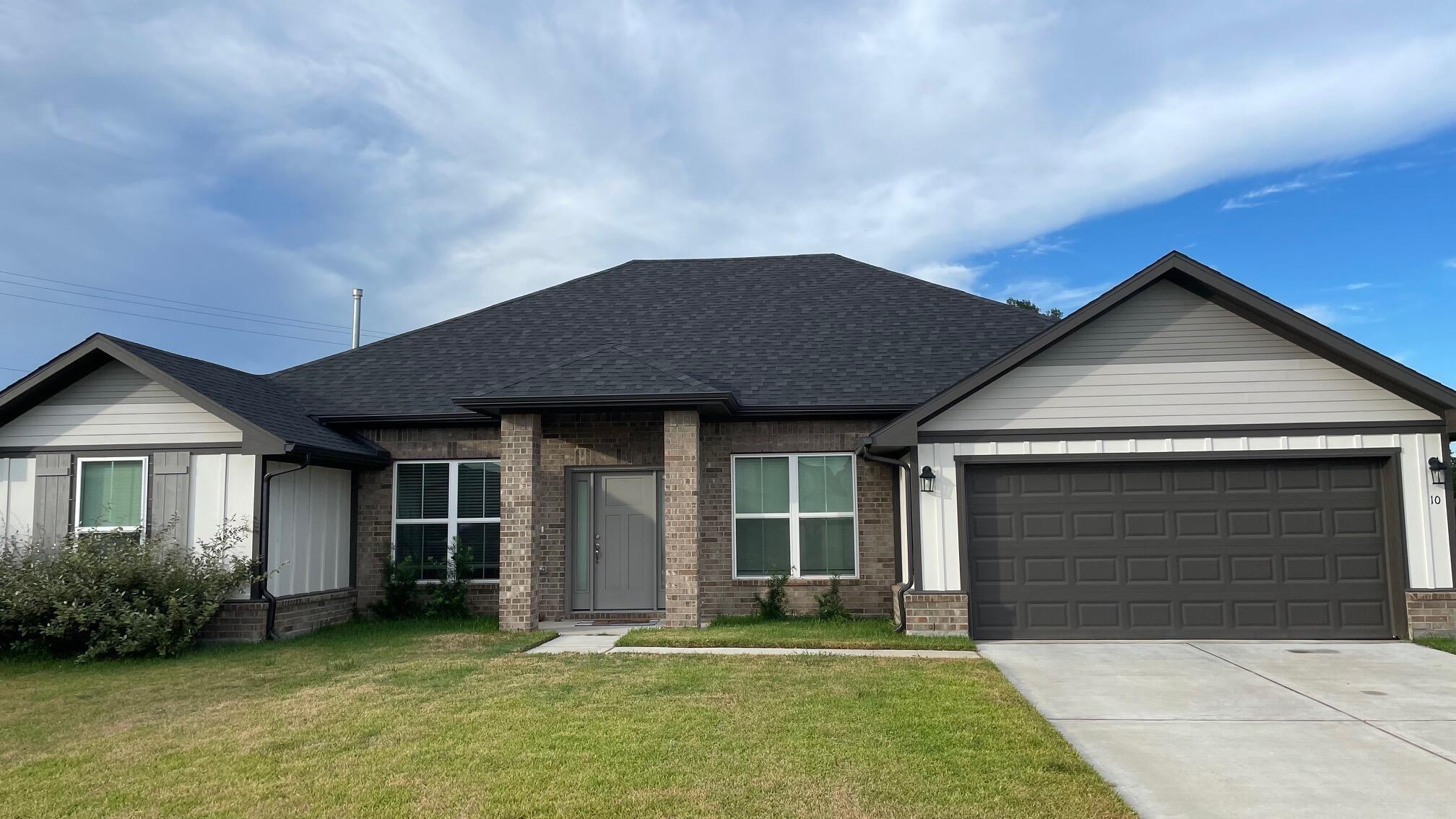 10 Gemstone Court — photo