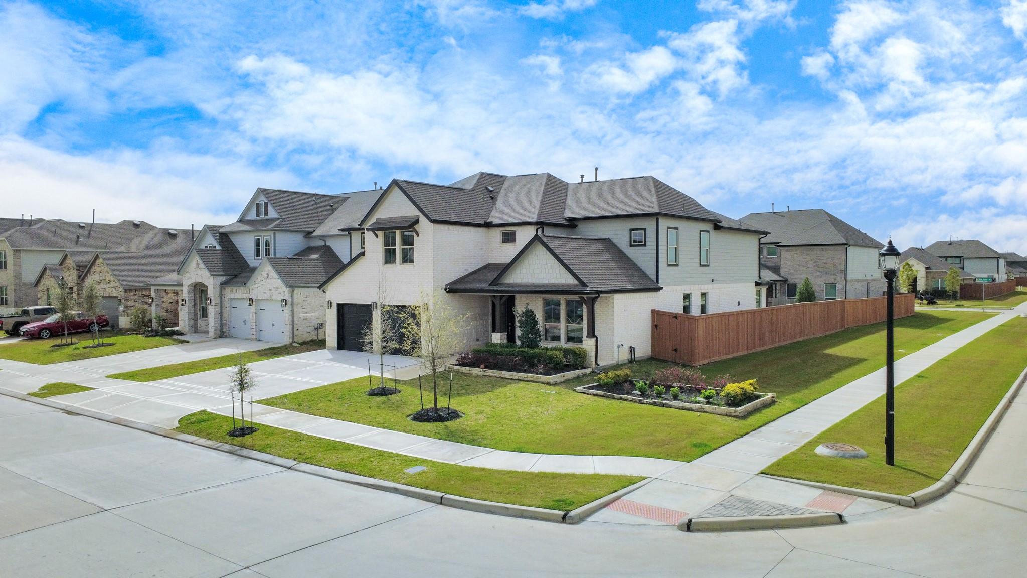 1500 Sunrise Gables Drive — photo