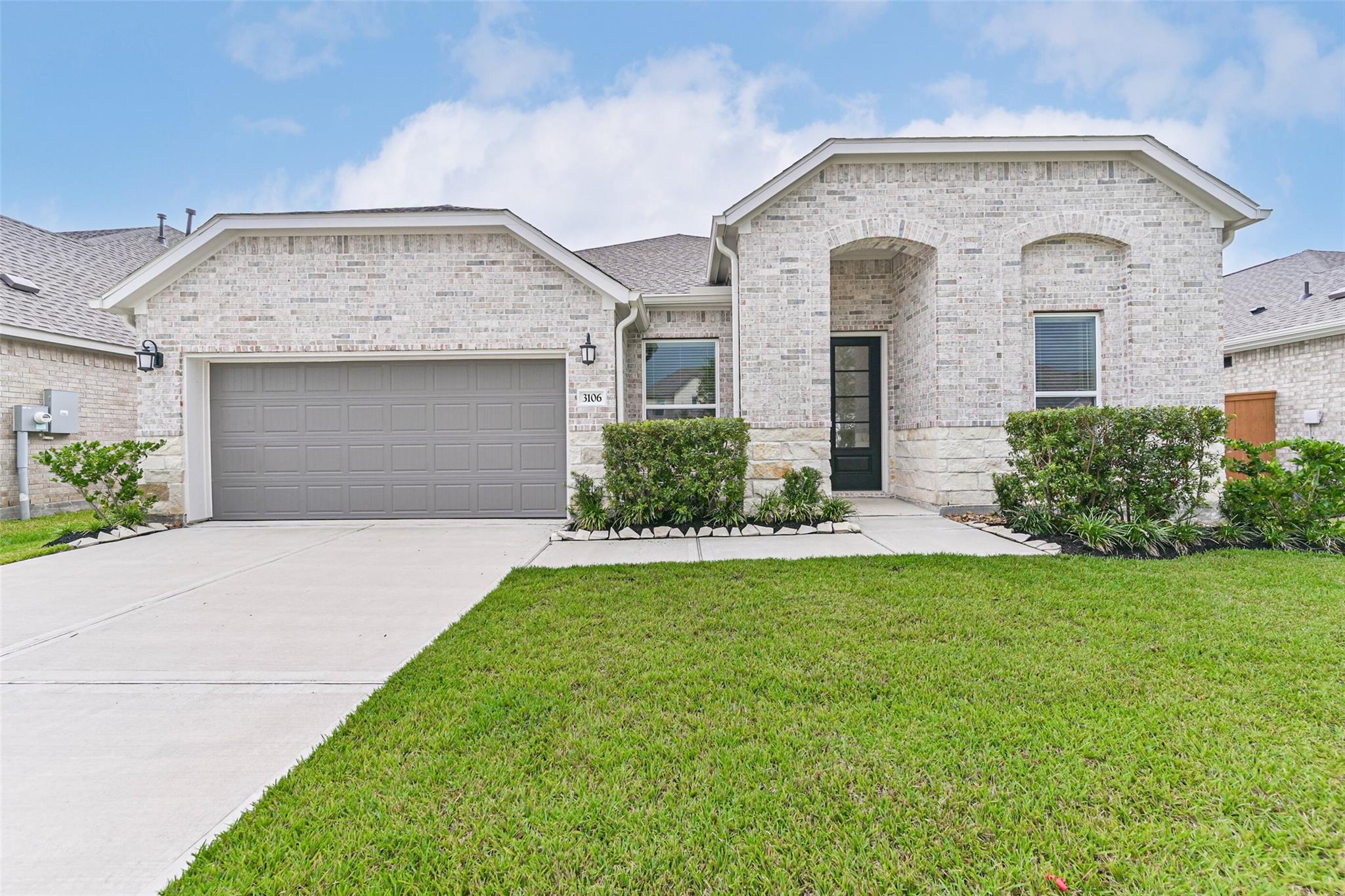 3106 Mariner Island Drive — photo