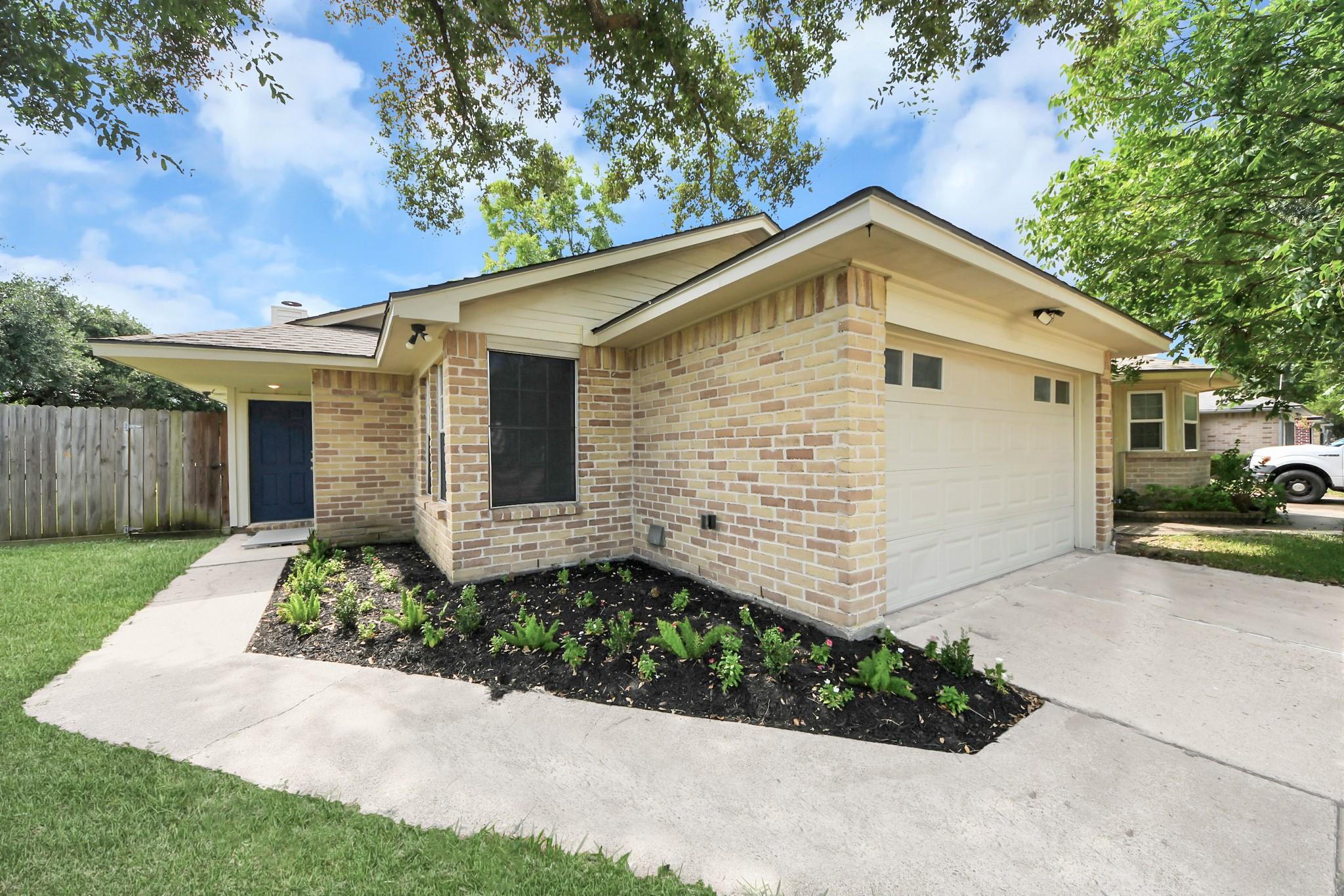 20511 Burwood Circle — photo