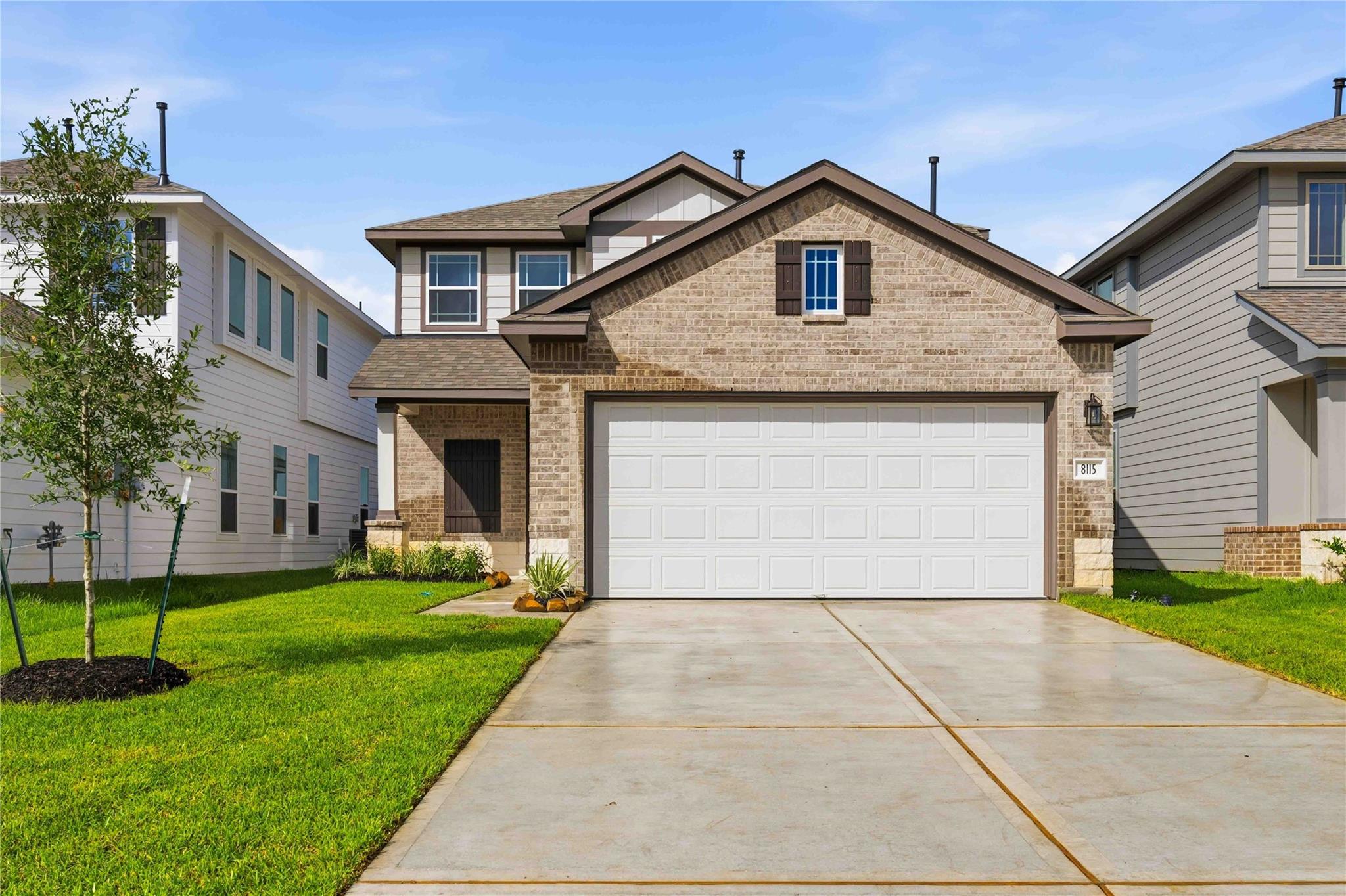 8115 Goliad Way — photo