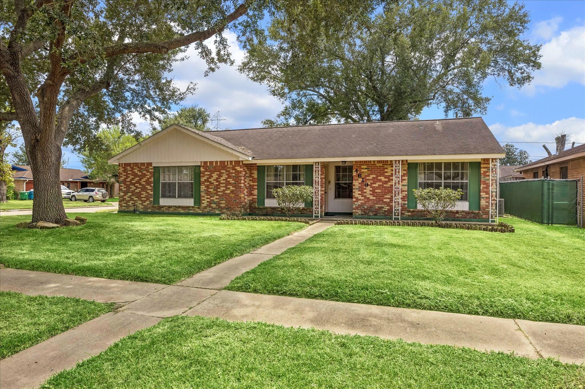 4619 Pinebrook Lane — photo