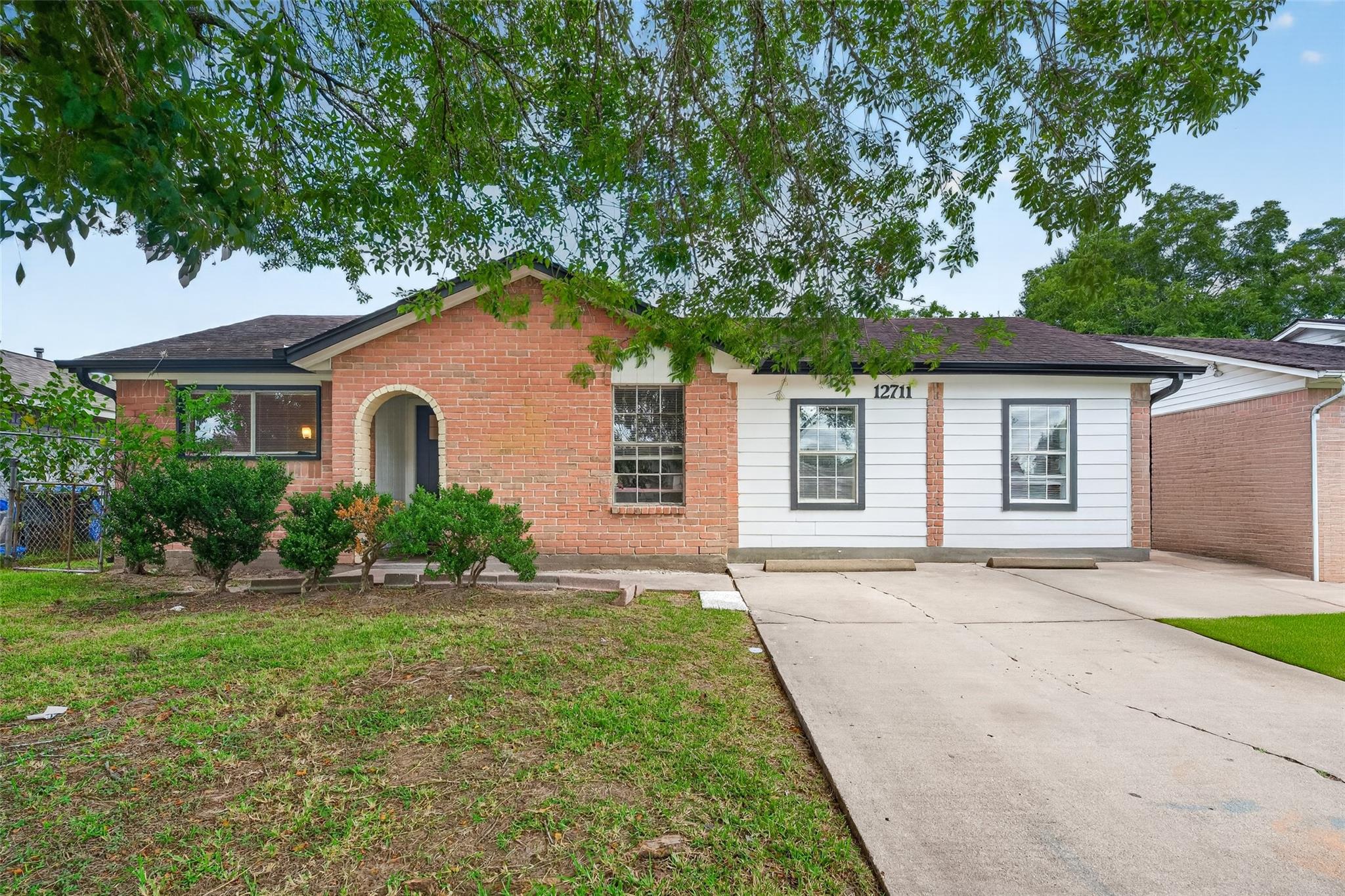 12711 Greenshire Drive — photo