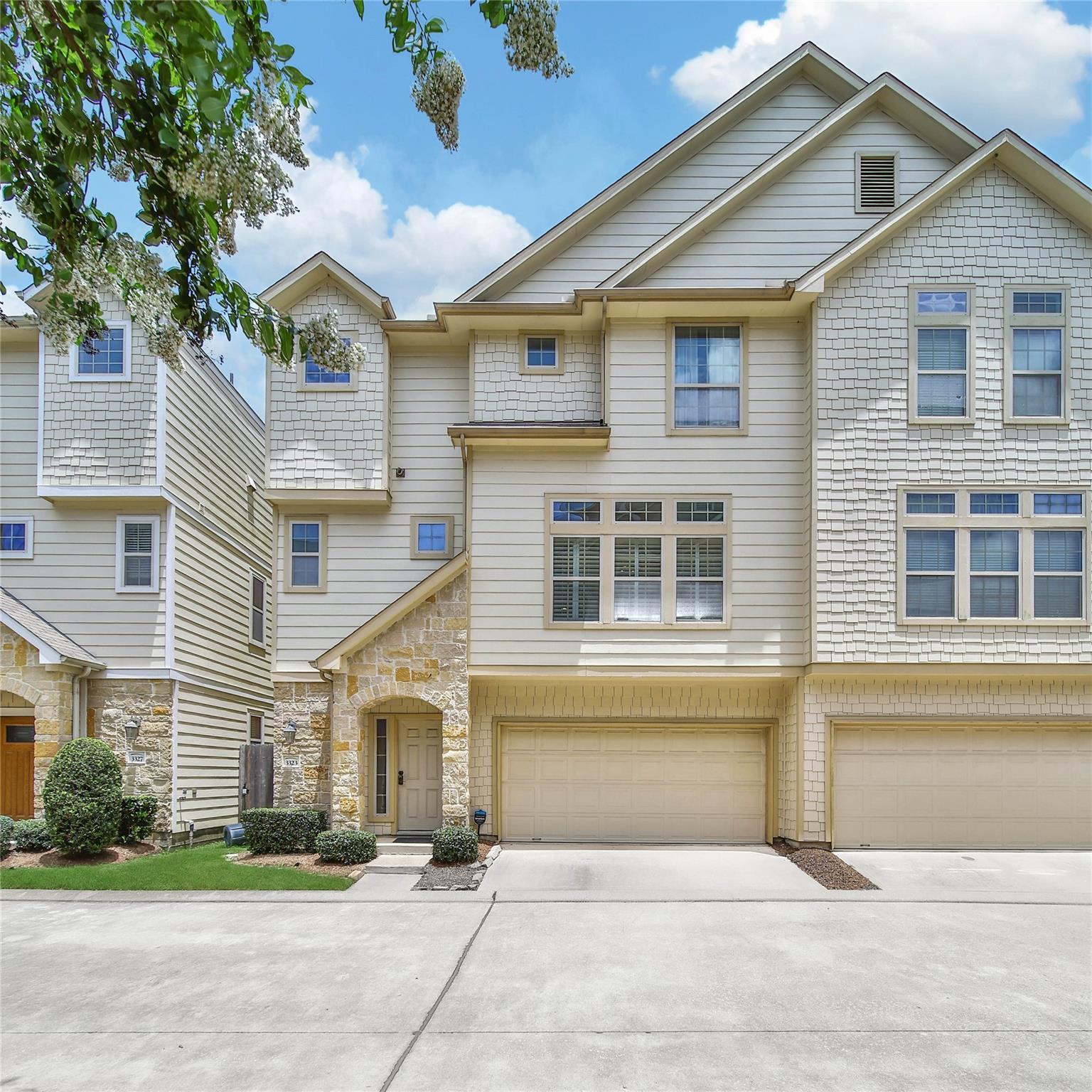 3323 Masters Point Drive — photo